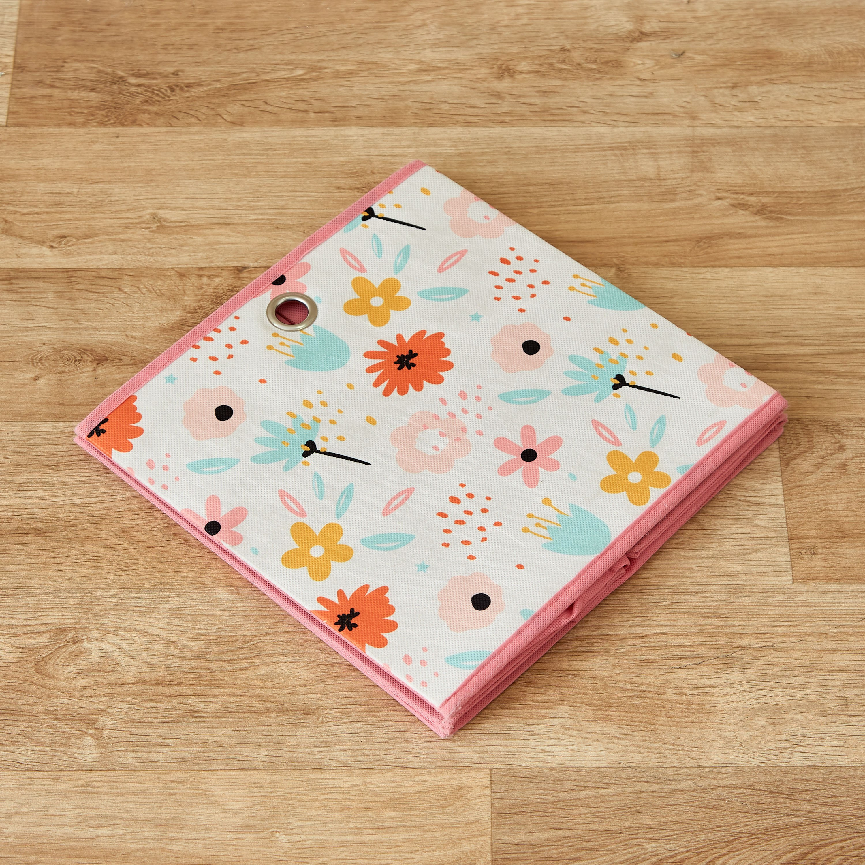 صندوق مكعب سمر بيردي من ترايفل - 31x31x31 سم-hbxhomeware-hbxkidsandyouth-image-5