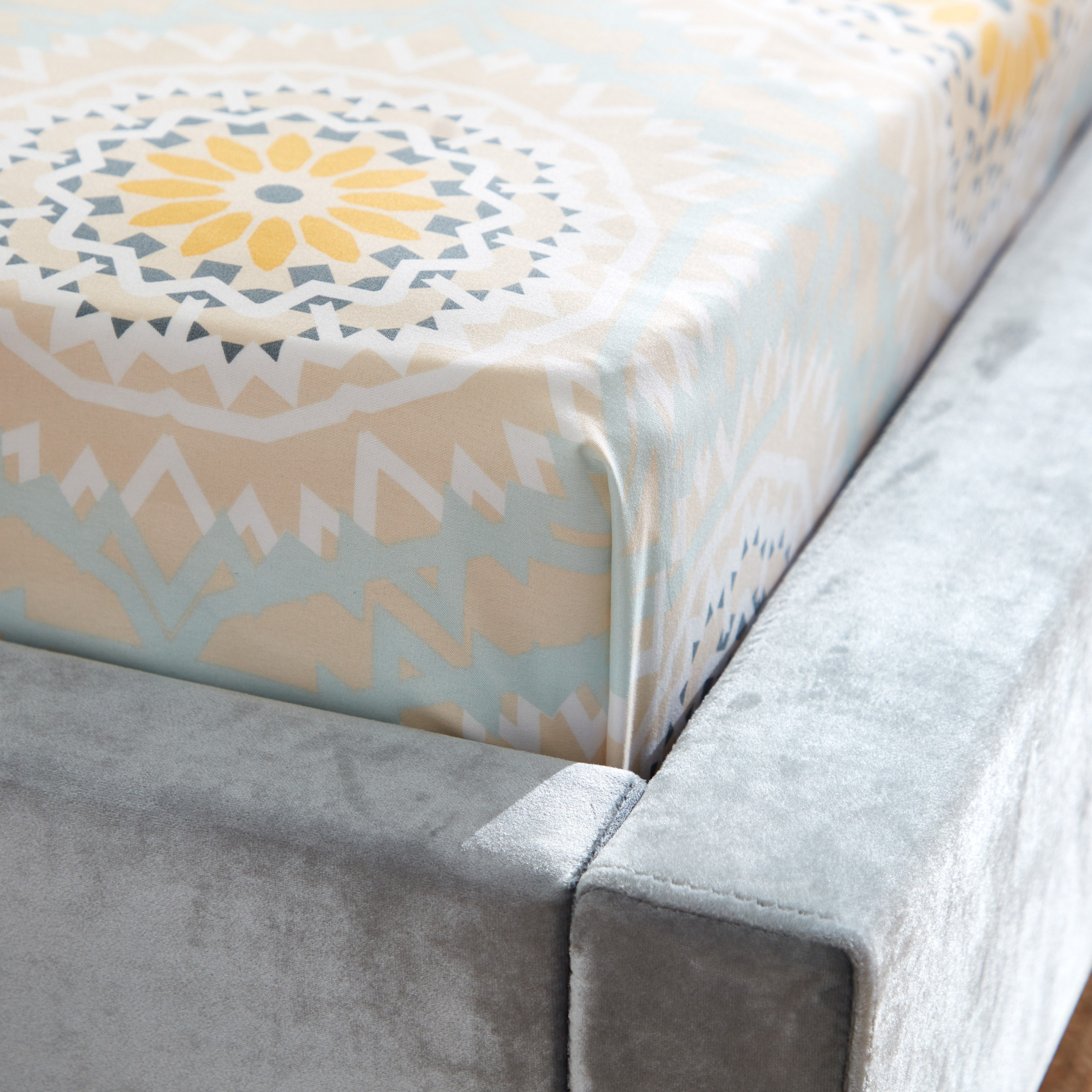 طقم شرشف مسطّح كينج ألياف دقيقة بطبعات 3 قطع من أتلانتا كيارا - 240x260سم-hbxhomeware-hbxbedroom-image-6