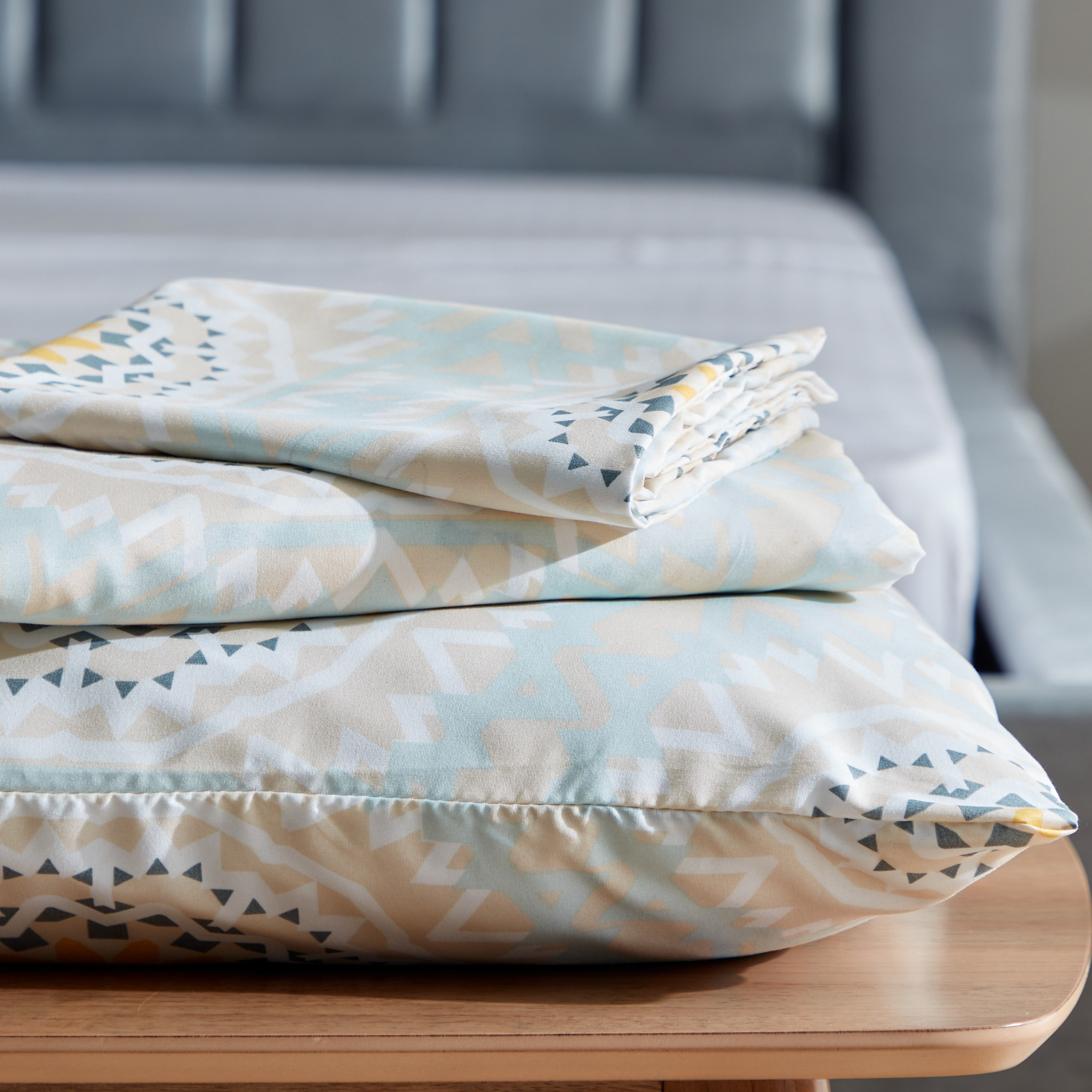 طقم شرشف مسطّح كينج ألياف دقيقة بطبعات 3 قطع من أتلانتا كيارا - 240x260سم-hbxhomeware-hbxbedroom-image-9