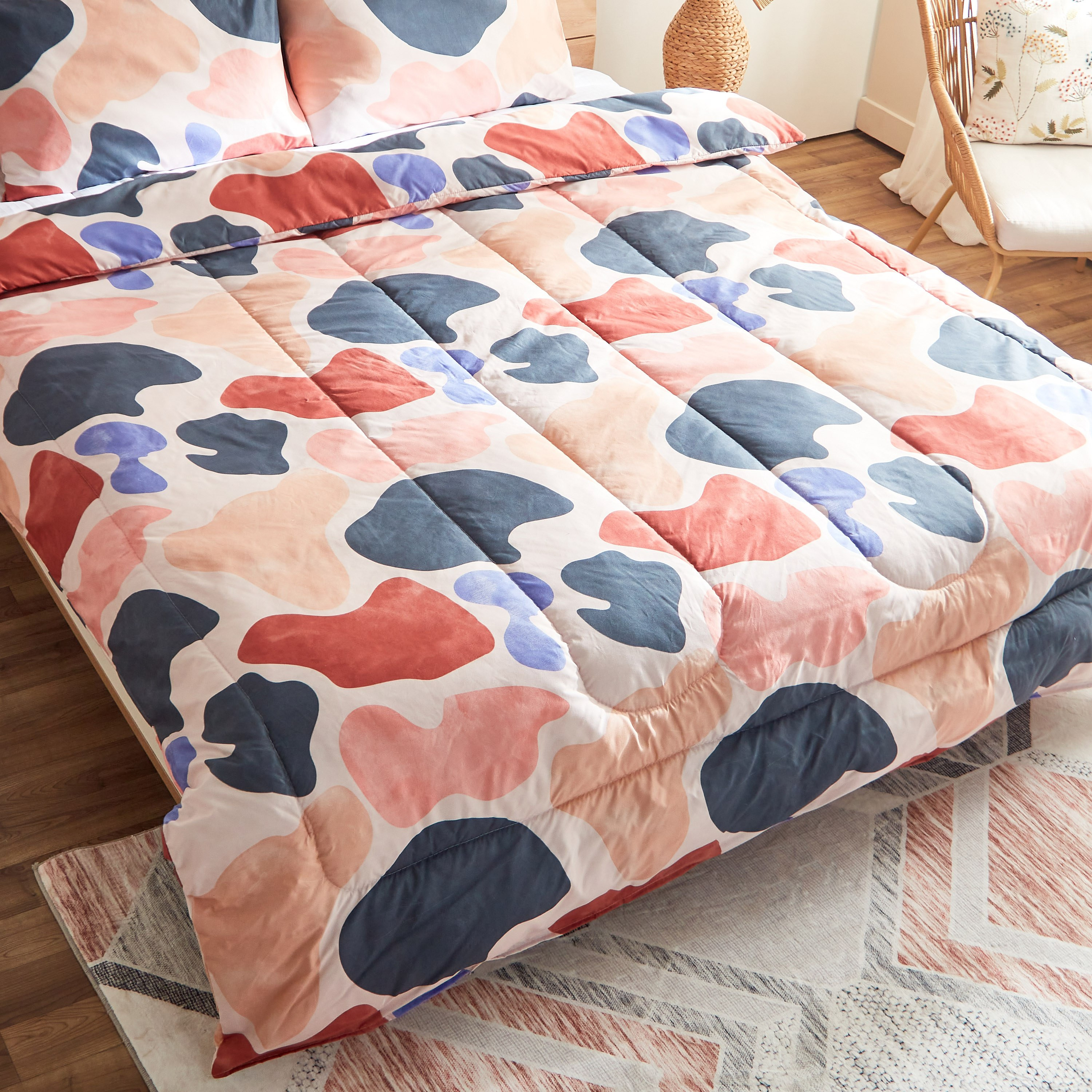 طقم لحاف كينج 3 قطع من الألياف الدقيقة بطبعات من أونتاريو جيان- 220x240 سم-hbxhomeware-hbxdecorandfurnishings-image-4