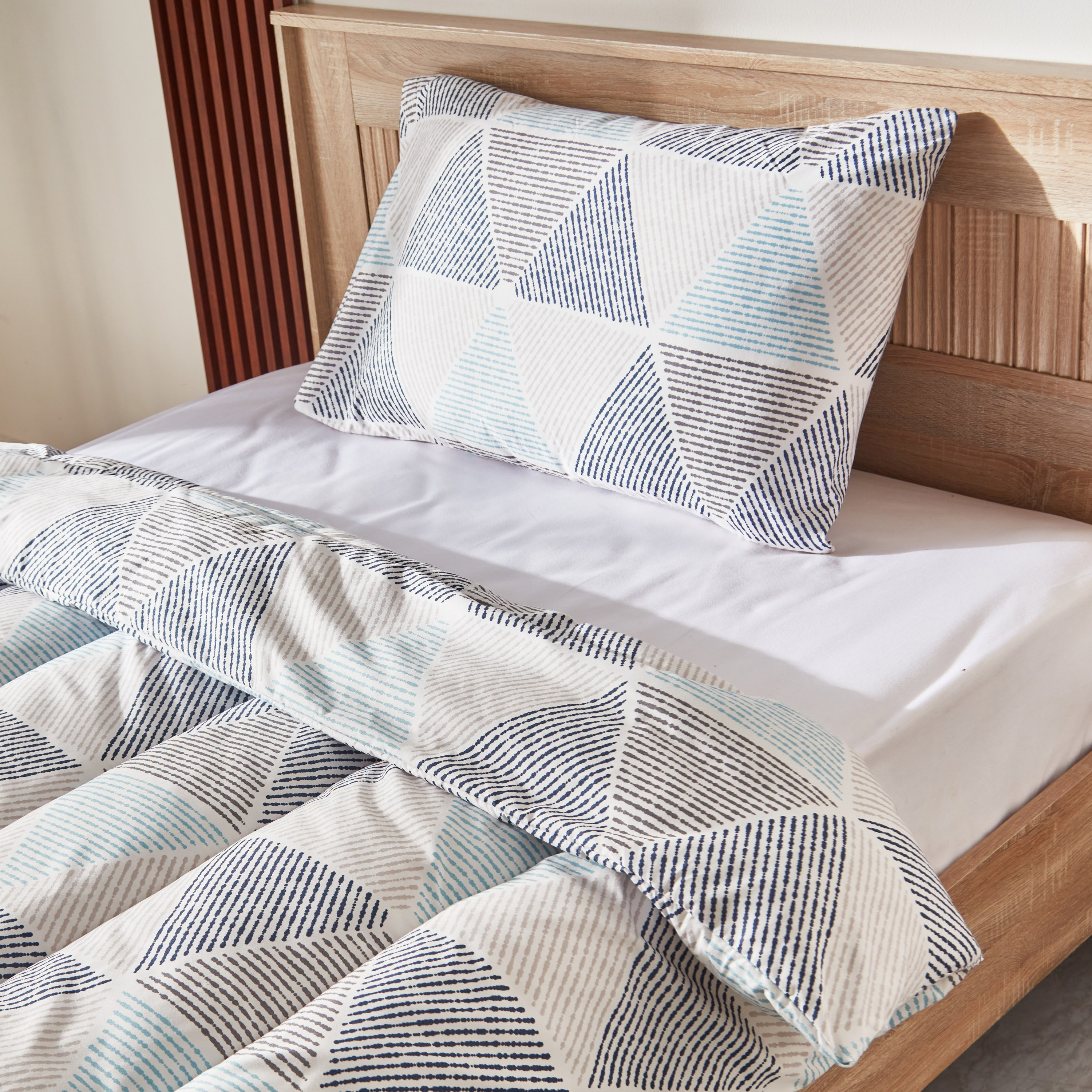 طقم لحاف توين ألياف دقيقة بطبعات قطعتين من أونتاريو كايل - 160x220 سم-hbxhomeware-hbxdecorandfurnishings-image-3