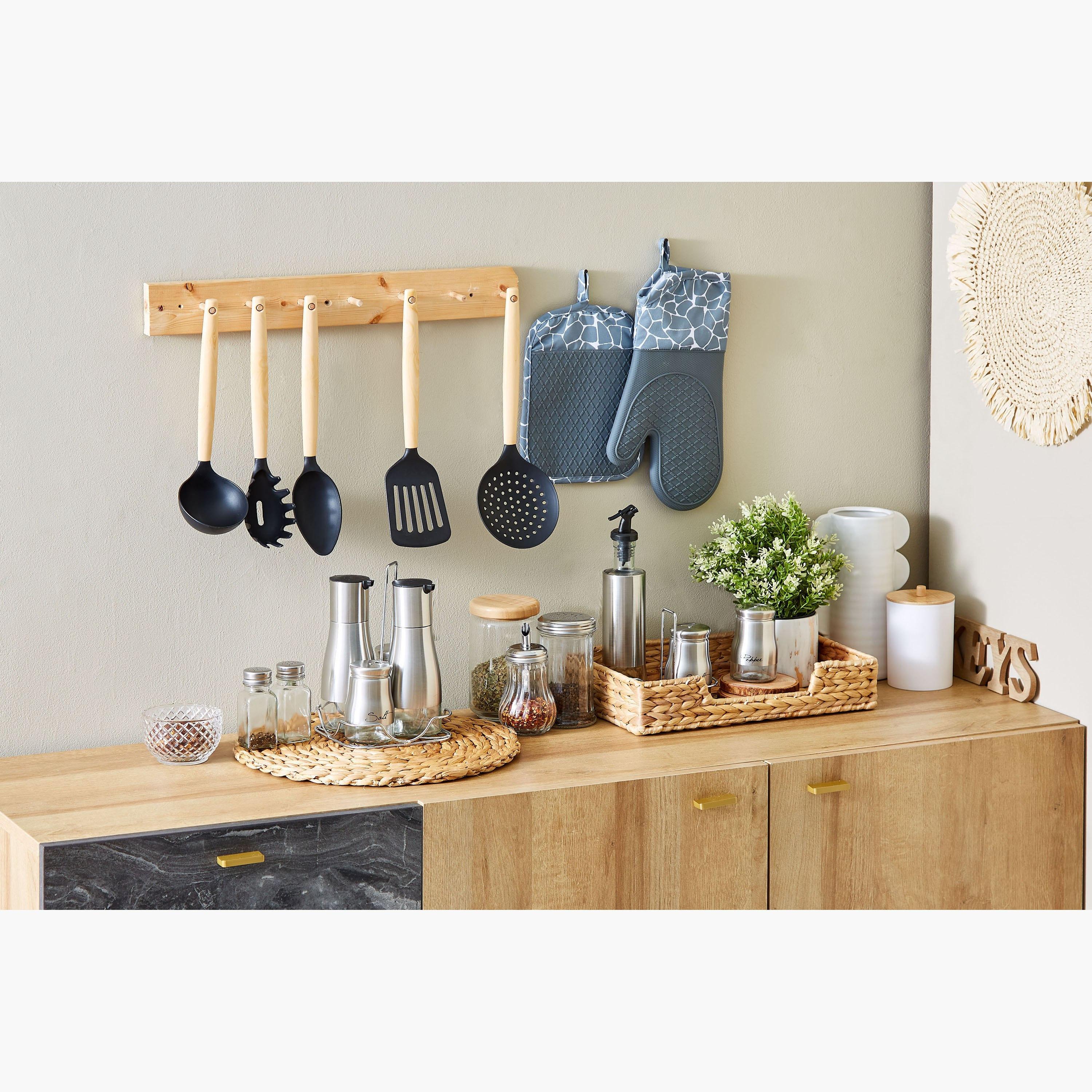 طقم جرة توابل مع قارورة زيت وخل 5 قطع من فيست-hbxhomeware-hbxkitchen-image-4