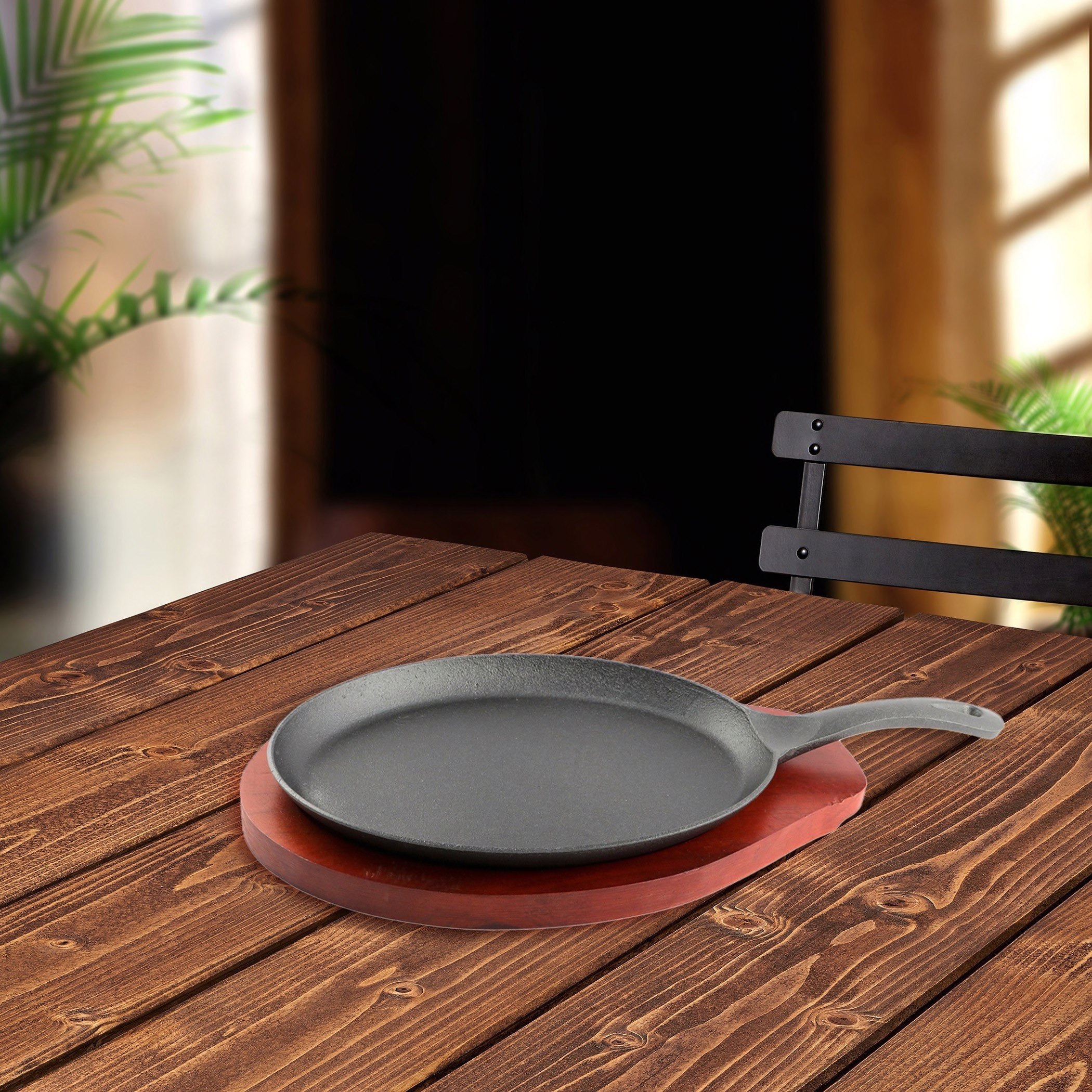 مقلاة تسخين بيضاوية من الحديد المصبوب مع قاعدة من تريندي - 41x19x4.5 سم-hbxhomeware-hbxkitchen-image-1