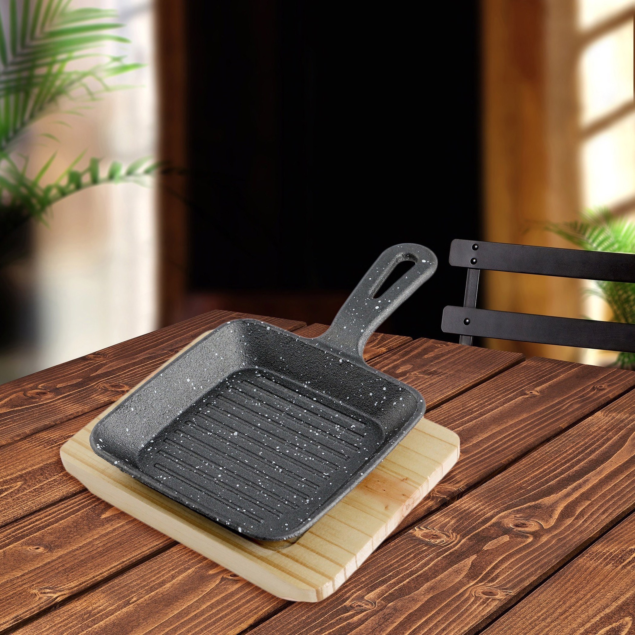مقلاة تسخين مربعة من الحديد المصبوب مع قاعدة من تريندي - 26x16x4 سم-hbxhomeware-hbxkitchen-image-1