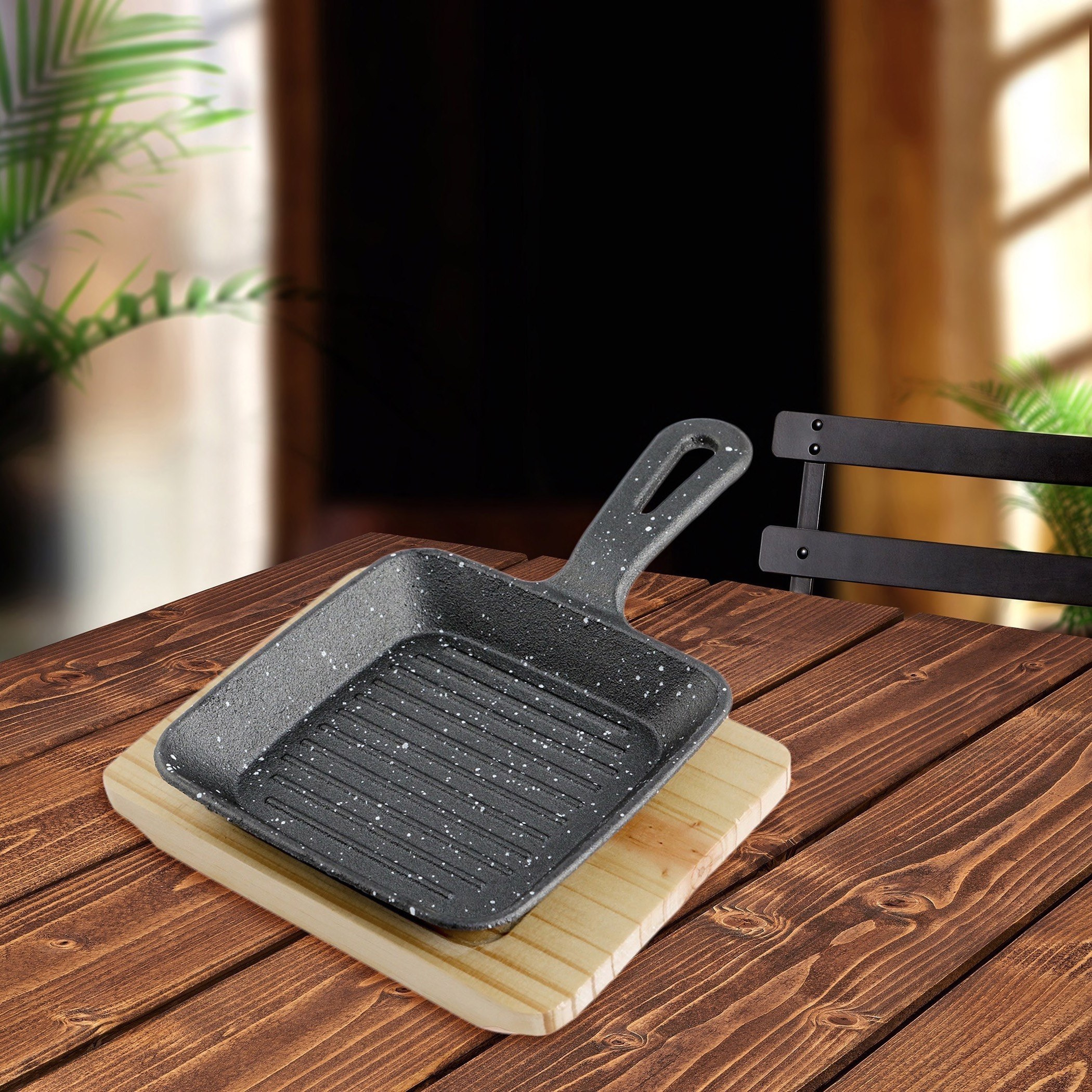 مقلاة تسخين مربعة من الحديد المصبوب مع قاعدة من تريندي - 30x19.5x5 سم-hbxhomeware-hbxkitchen-image-1