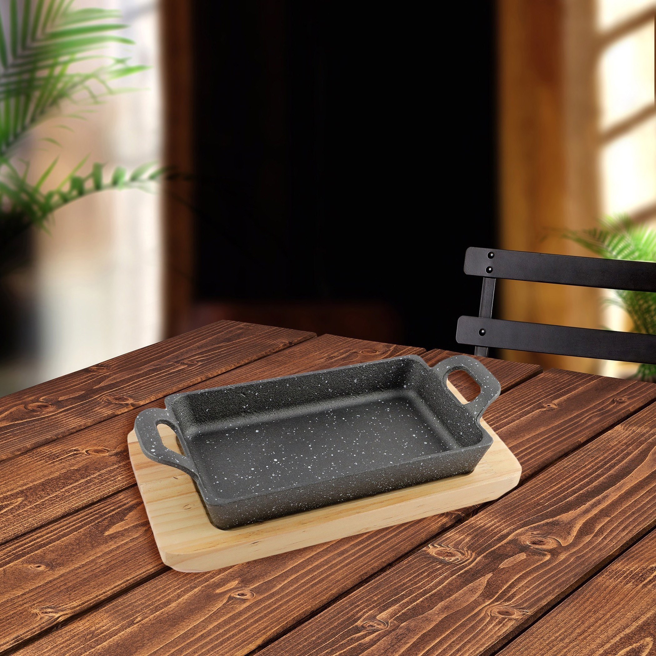 صحن تسخين مستطيل مسطح من الحديد المصبوب مع قاعدة من تريندي - 22x13x5 سم-hbxhomeware-hbxkitchen-image-1