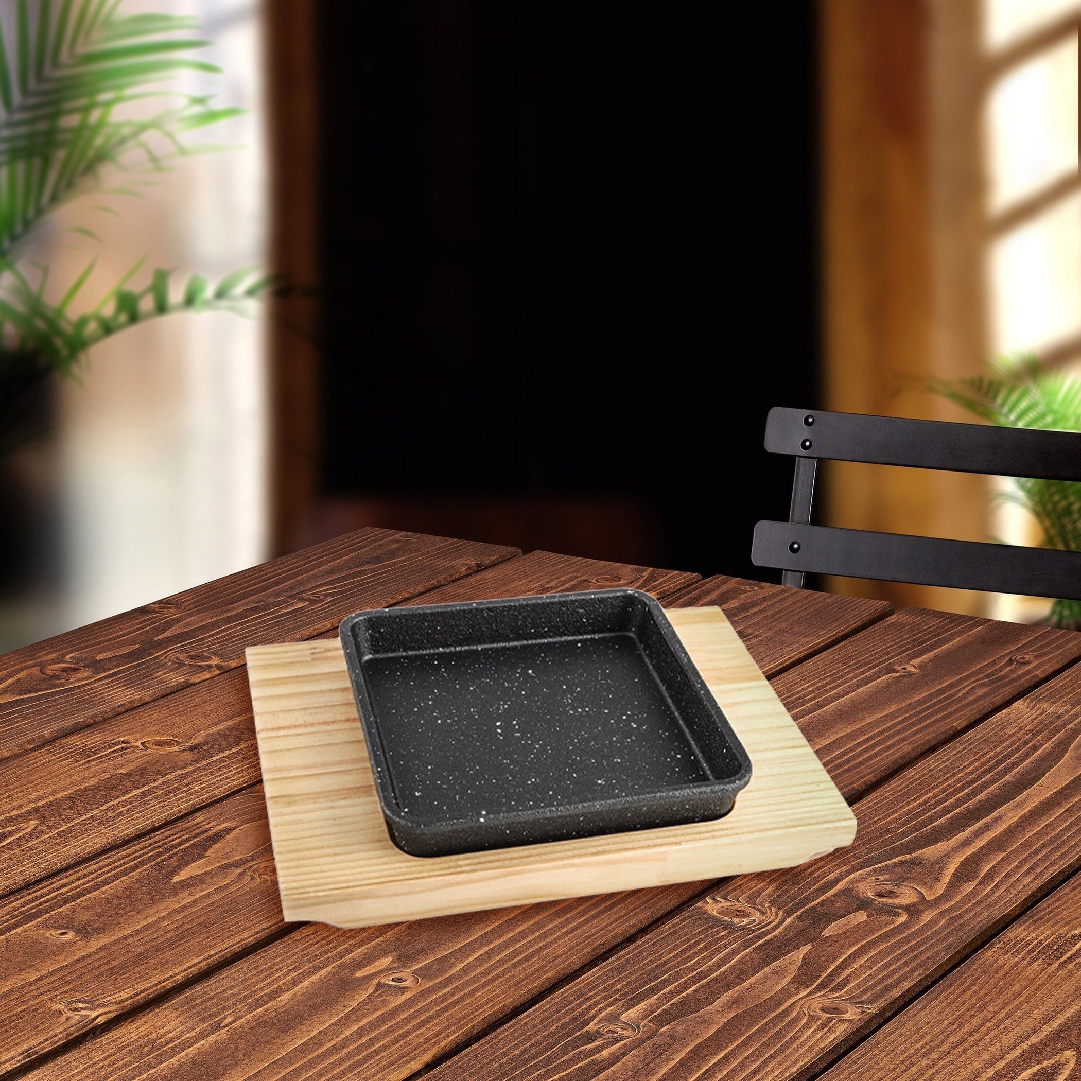 صحن تسخين مربع من الحديد المصبوب مع قاعدة من تريندي - 23x17x4 سم-hbxhomeware-hbxkitchen-image-1