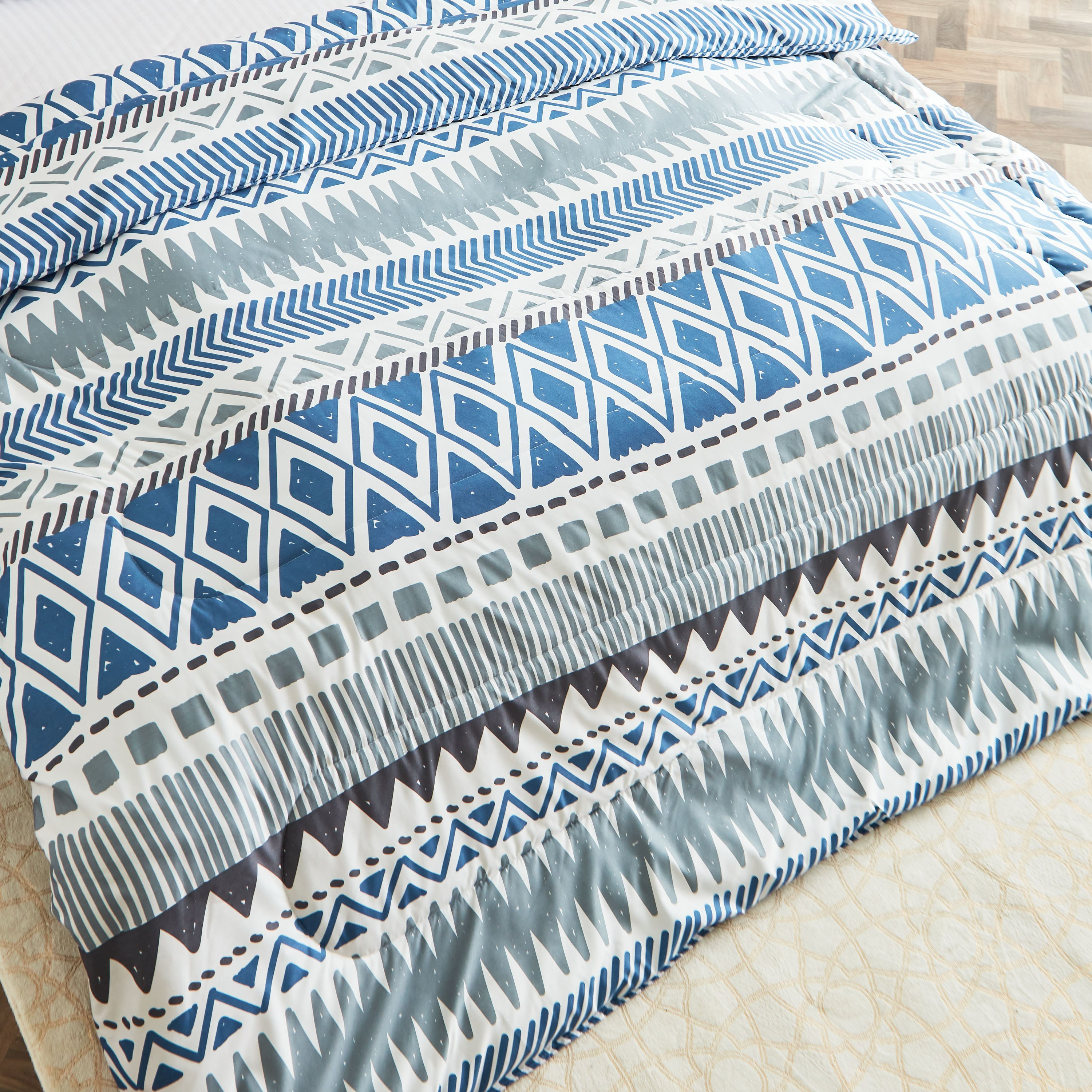 Ontario Arena 3-Piece Printed Microfiber King Comforter Set - 220x240 cm-hbxhomeware-hbxdecorandfurnishings-image-4