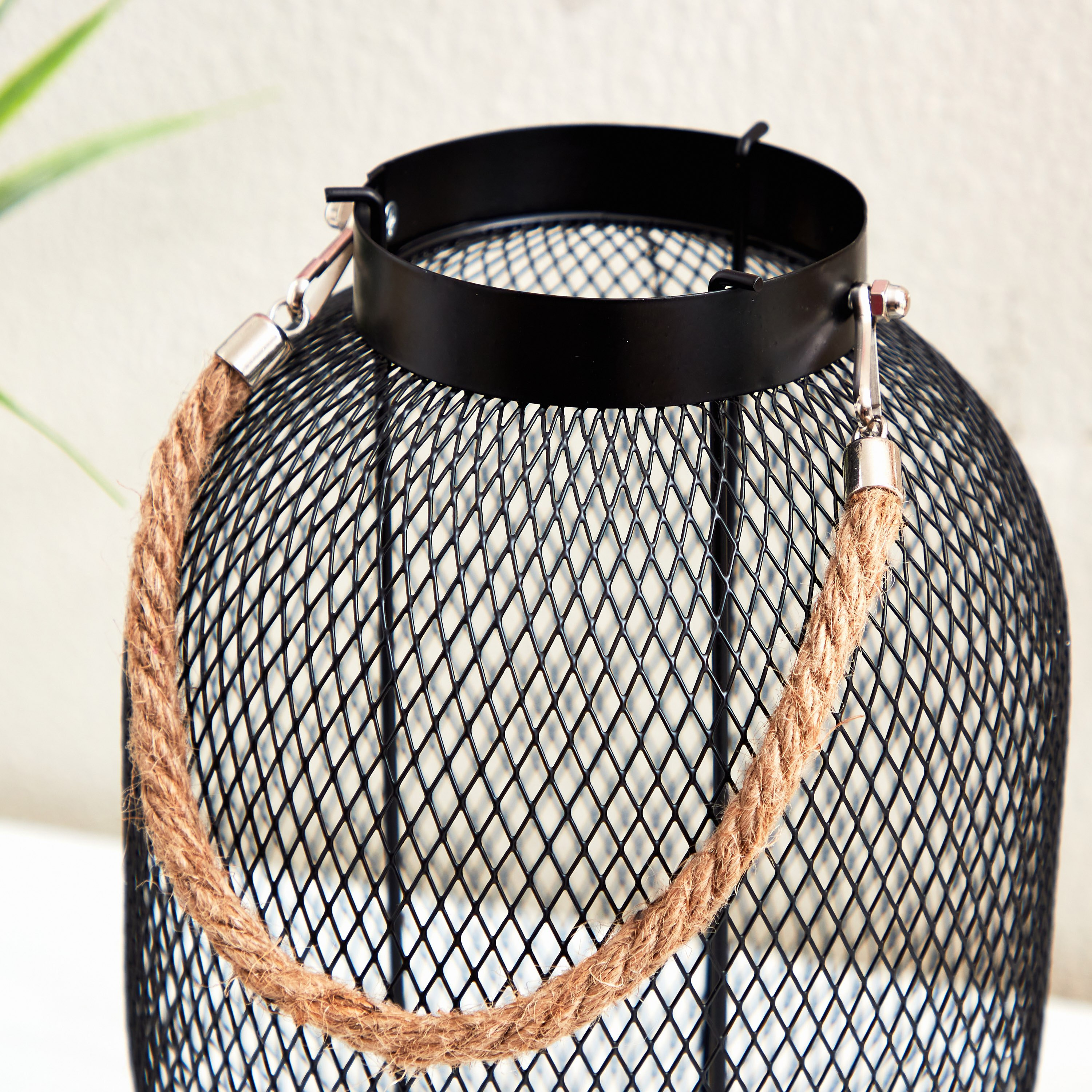 فانوس معدني من إيفا - 18x18x24 سم-hbxdecorandfurnishings-homeaccessories-lanterns-image-2