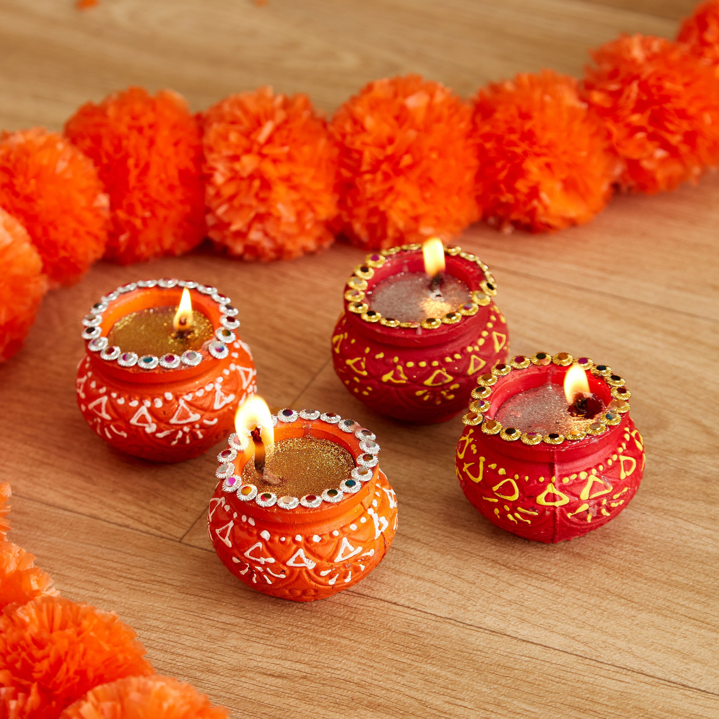 طقم ضيا ملوّن مع شمع 4 قطع من لومينوس - 6x6x4.5 سم-hbxlivingroom-decorandaccessories-candleholders-image-1