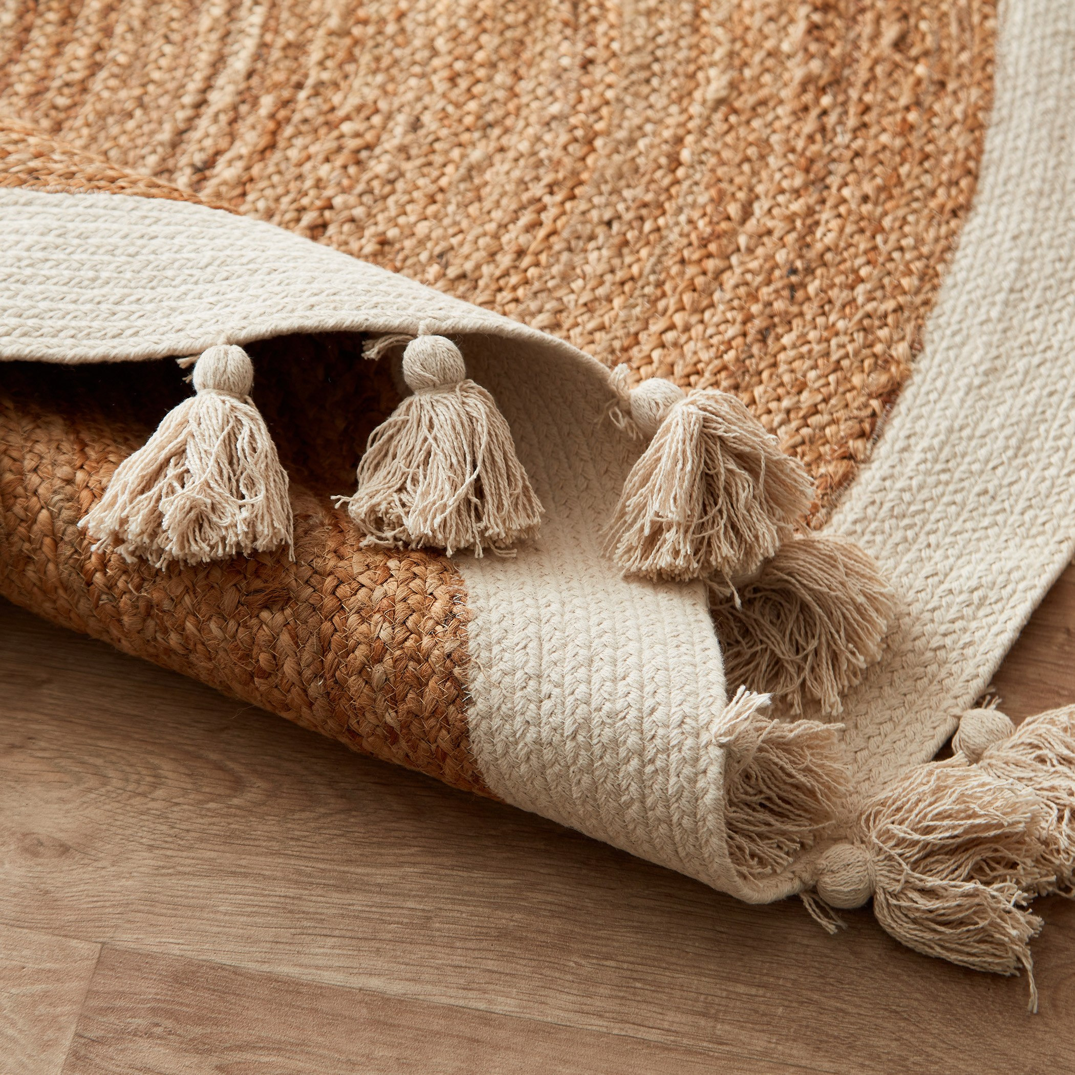سجادة جوت مستديرة مصنوعة يدويا من إيكو - 150 سم-hbxdecorandfurnishings-floorcoverings-rugs-image-4