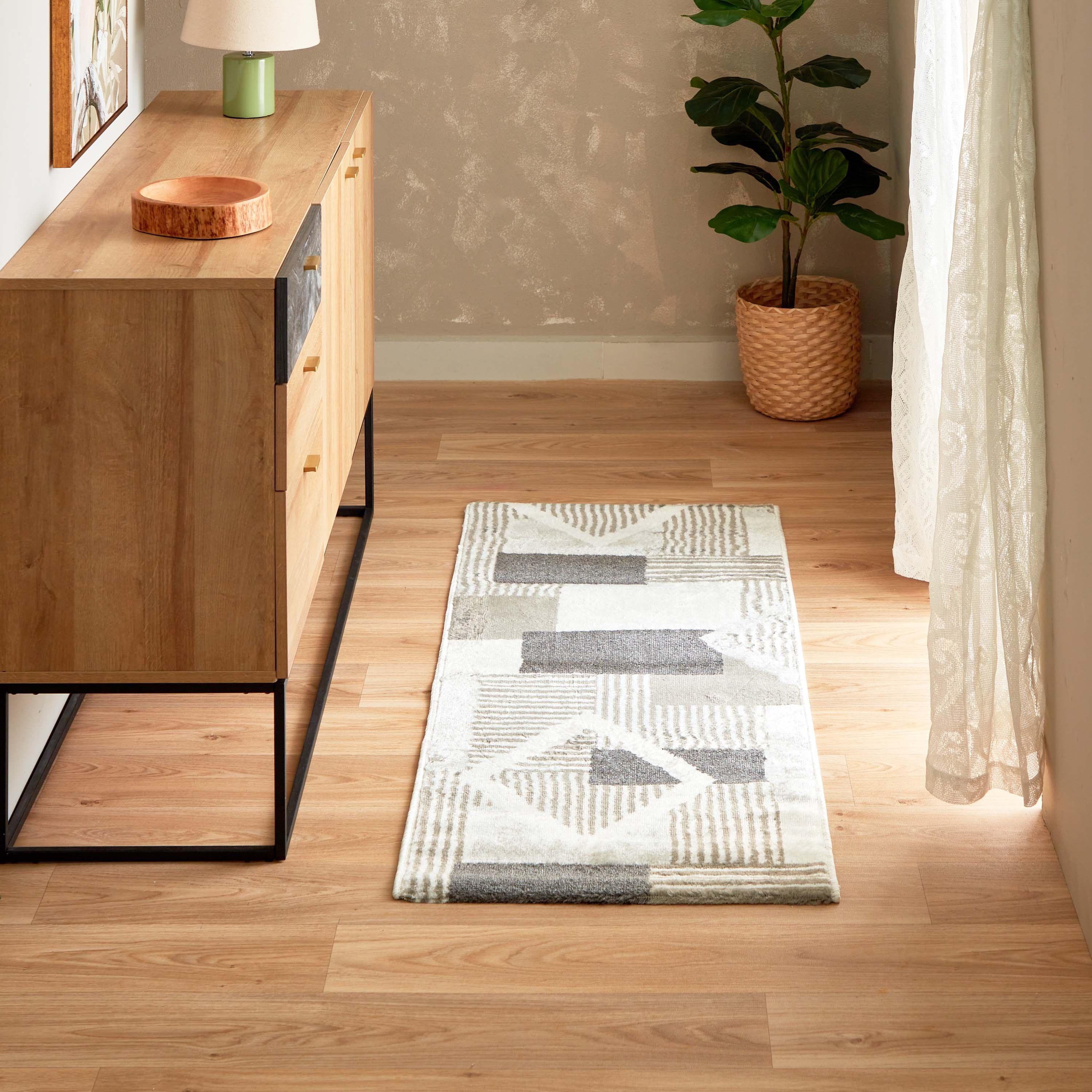سجادة مقاومة للبقع بتصميم هندسي من استيلا - 60x150 سم-hbxdecorandfurnishings-floorcoverings-rugs-image-1