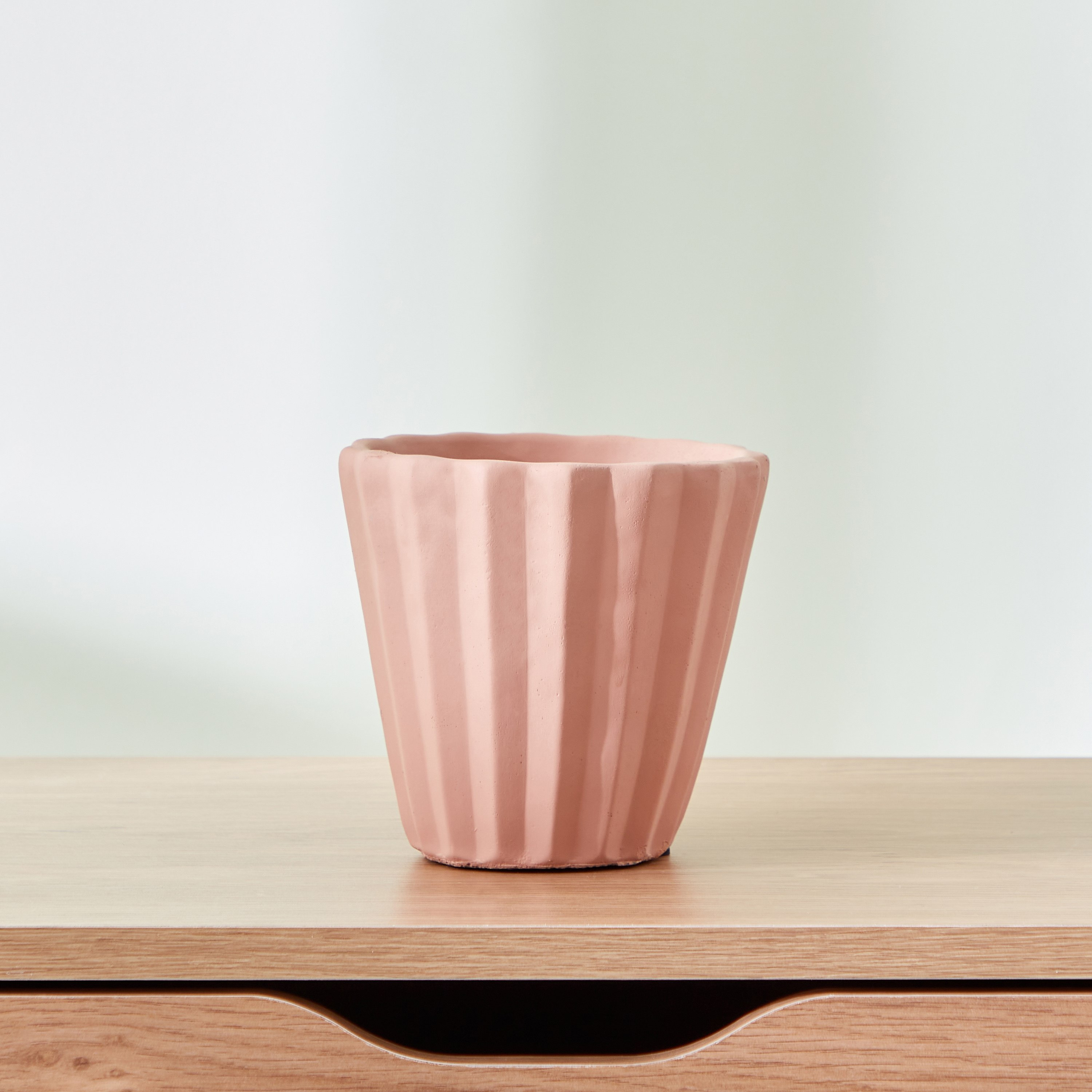 إناء مضلع من سيارا - 12.5x12.5x12.5 سم-hbxhomeware-hbxdecorandfurnishings-image-2