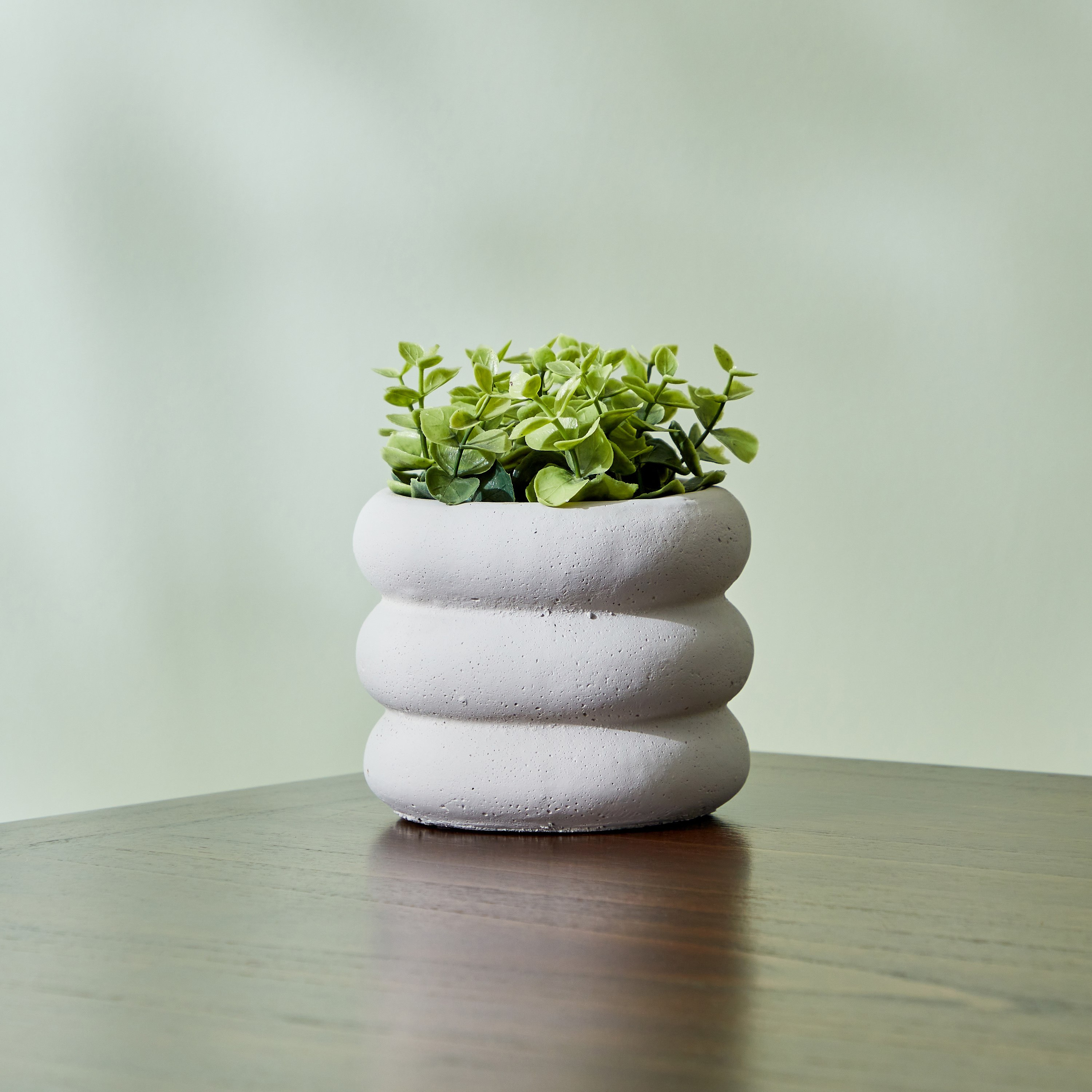 إناء زرع سيراميك مضلّع من سيارا - 12x12x10 سم-hbxhomeware-hbxdecorandfurnishings-image-1