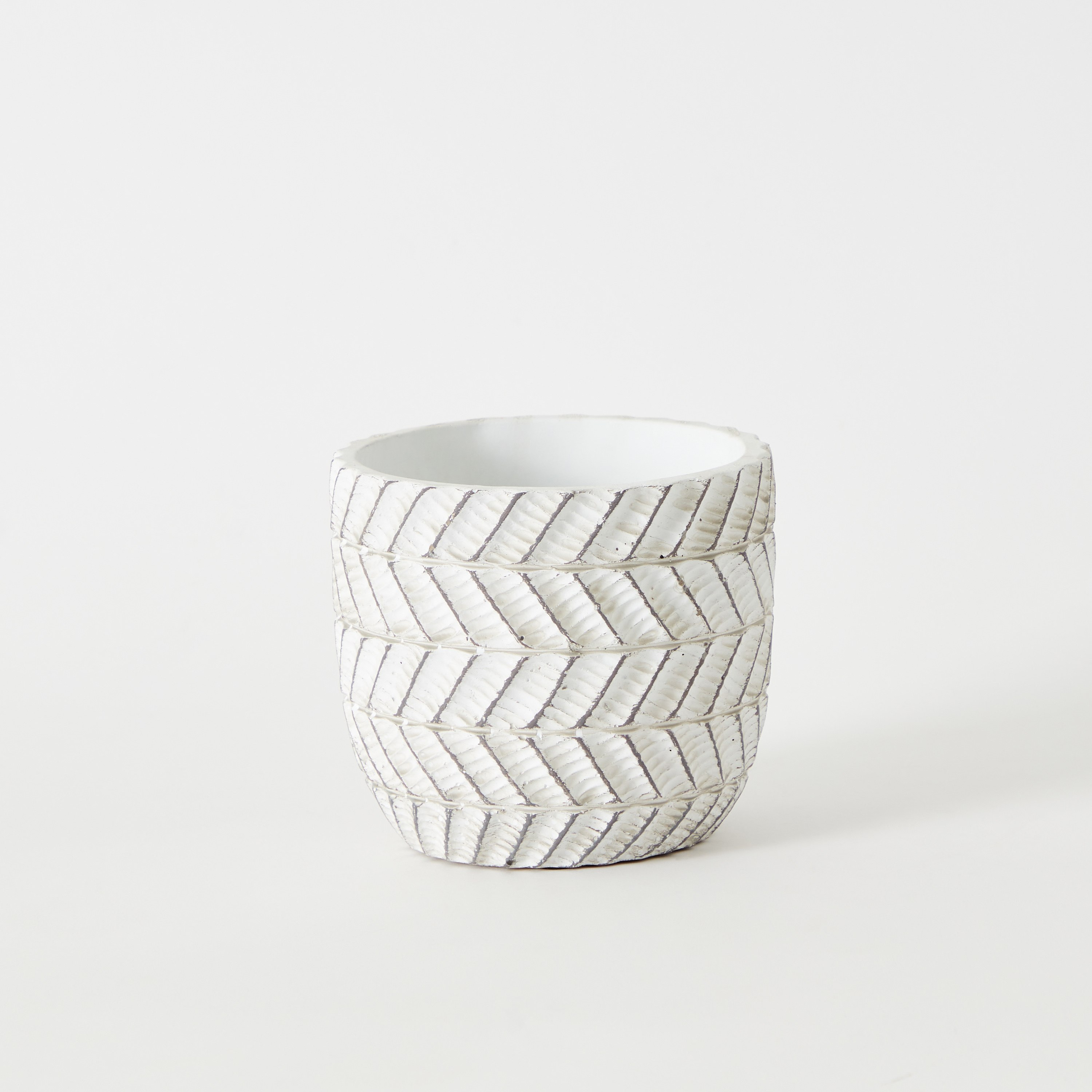 إناء زرع سيراميك مضلّع من سيارا - 13.5x13.5x12.5 سم-hbxhomeware-hbxdecorandfurnishings-image-6