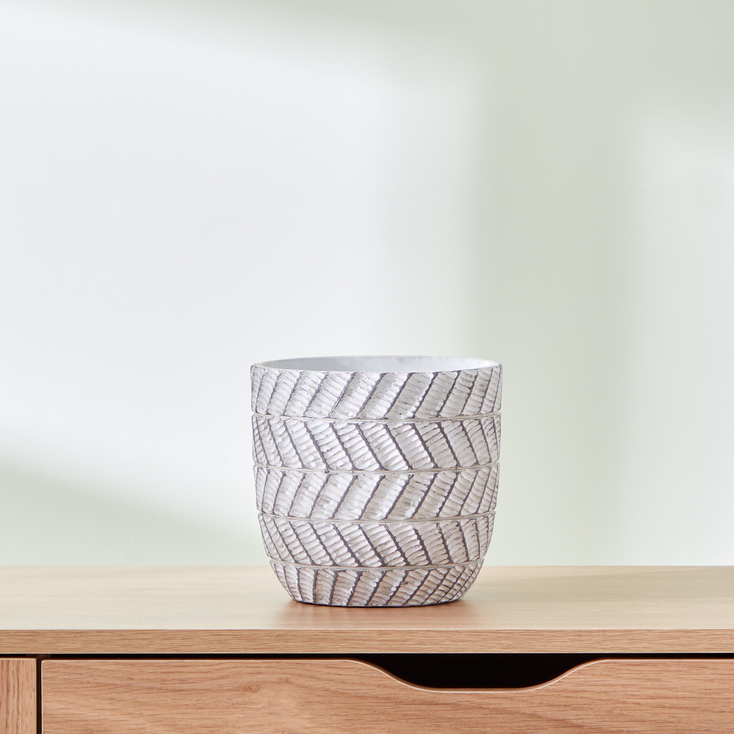 إناء زرع سيراميك مضلّع من سيارا - 16x16x15.5 سم-PROMO_HB_AE_B1G1_250925-image-2