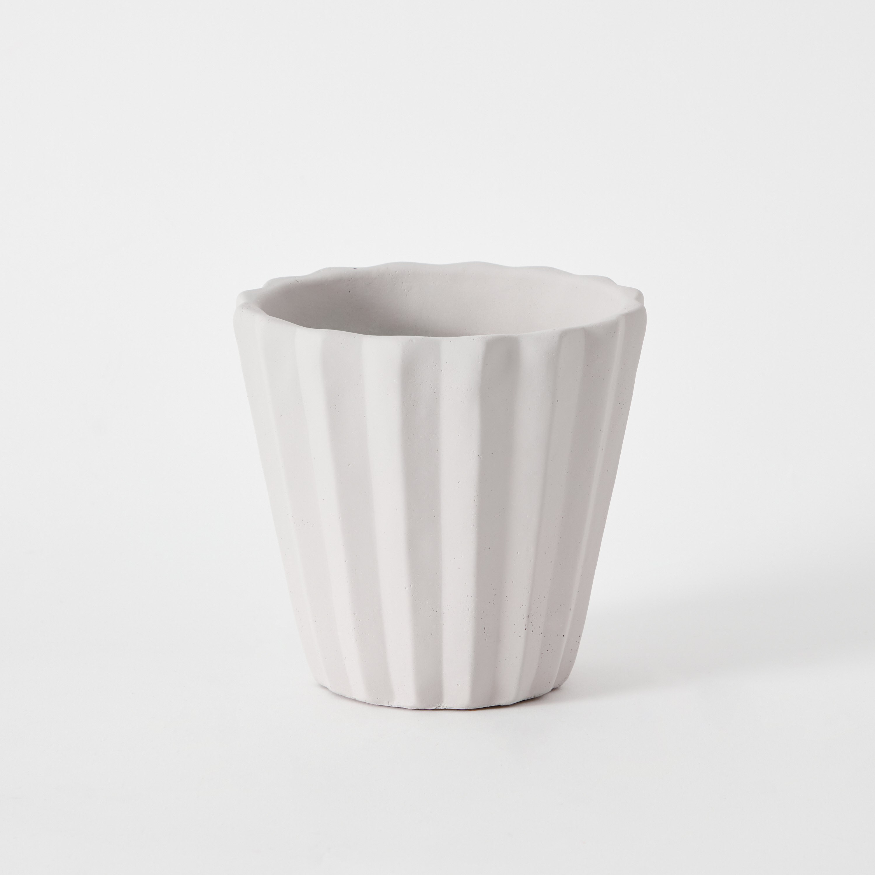 إناء زرع سيراميك مضلّع من سيارا - 16x16x15.5 سم-hbxhomeware-hbxdecorandfurnishings-image-6