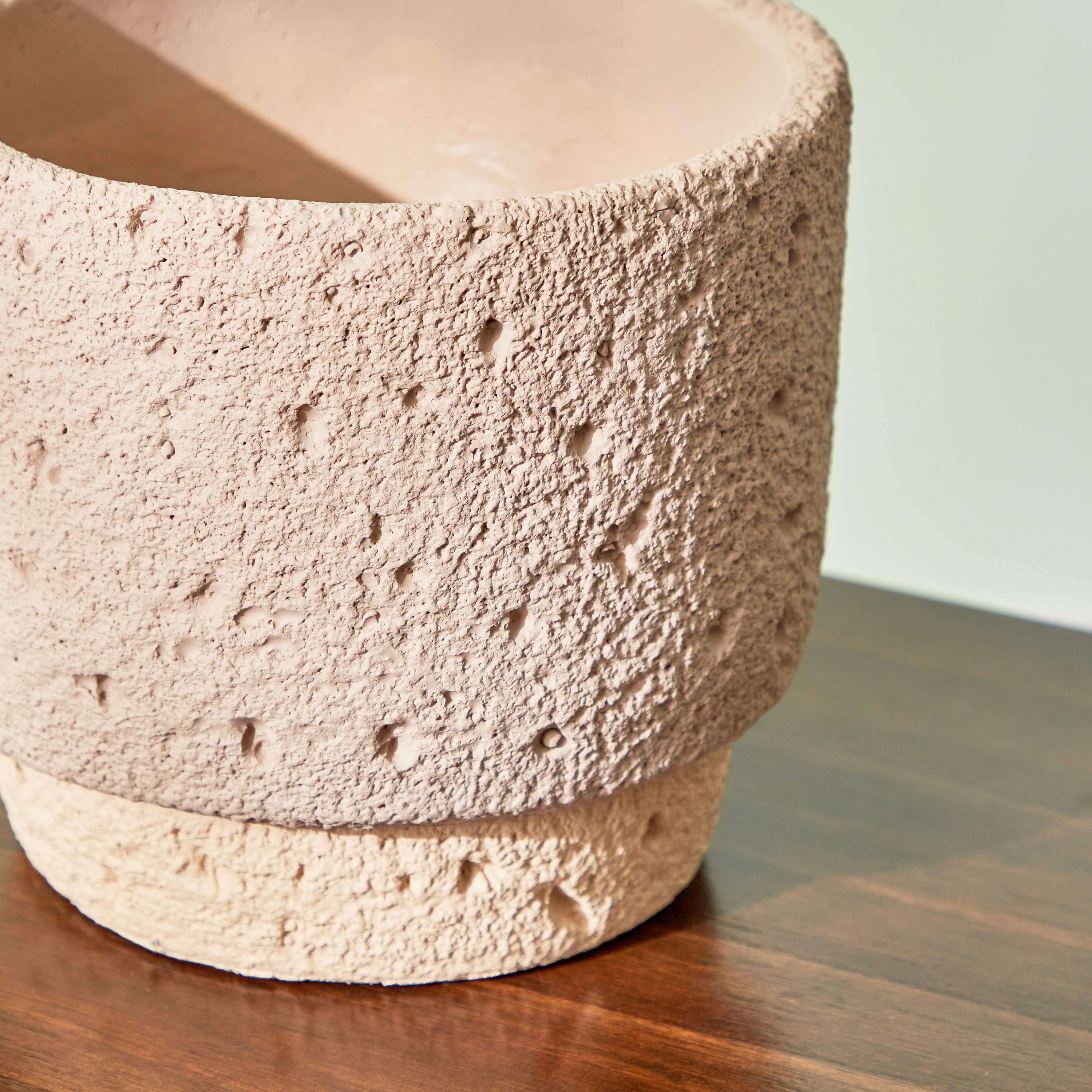 إناء نباتات بارز الملمس من سيارا - 17 × 17 × 15.5 سم-hbxhomeware-hbxdecorandfurnishings-image-3