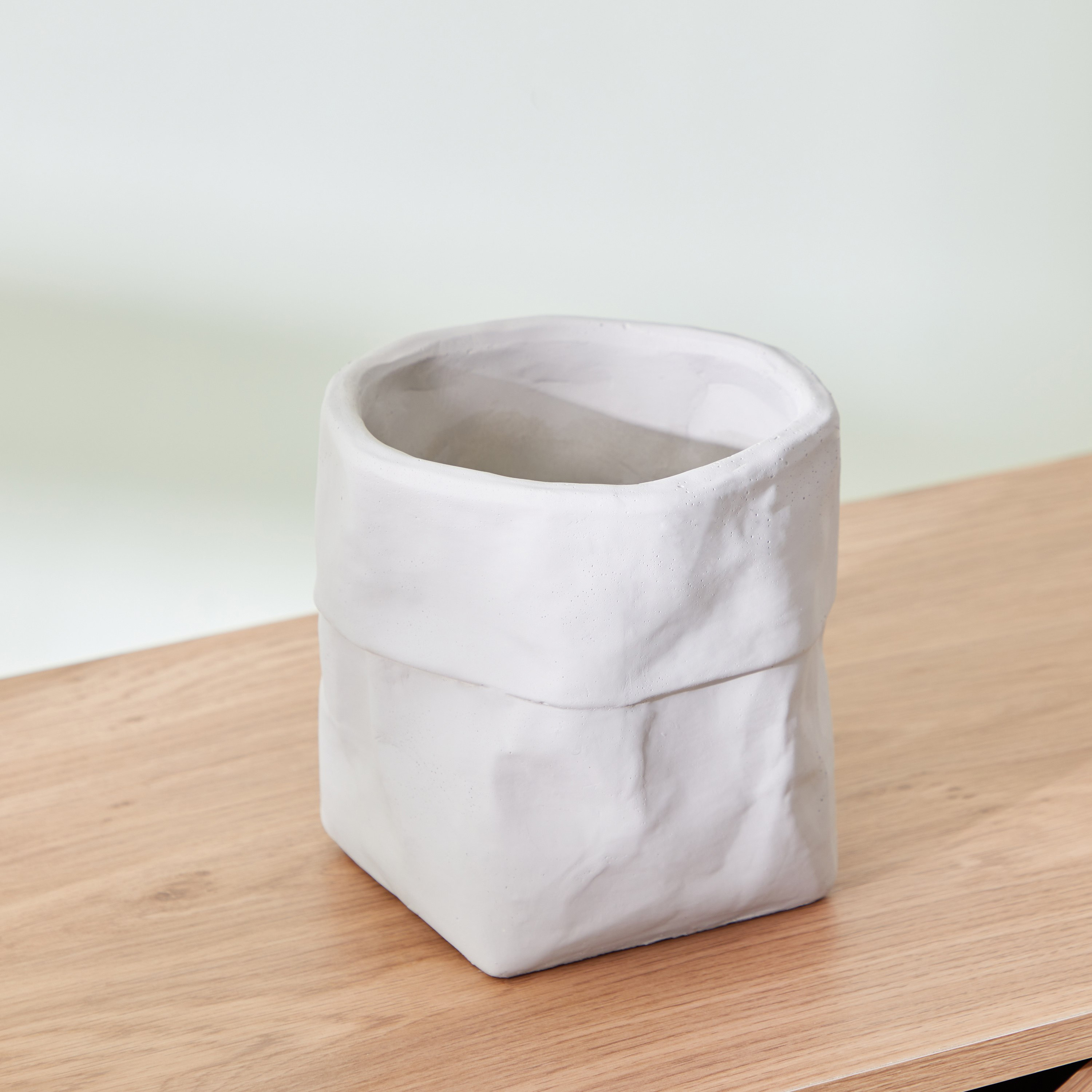 إناء زرع سيراميك من سيارا - 15.5x15.5x15.5 سم-hbxhomeware-hbxdecorandfurnishings-image-3