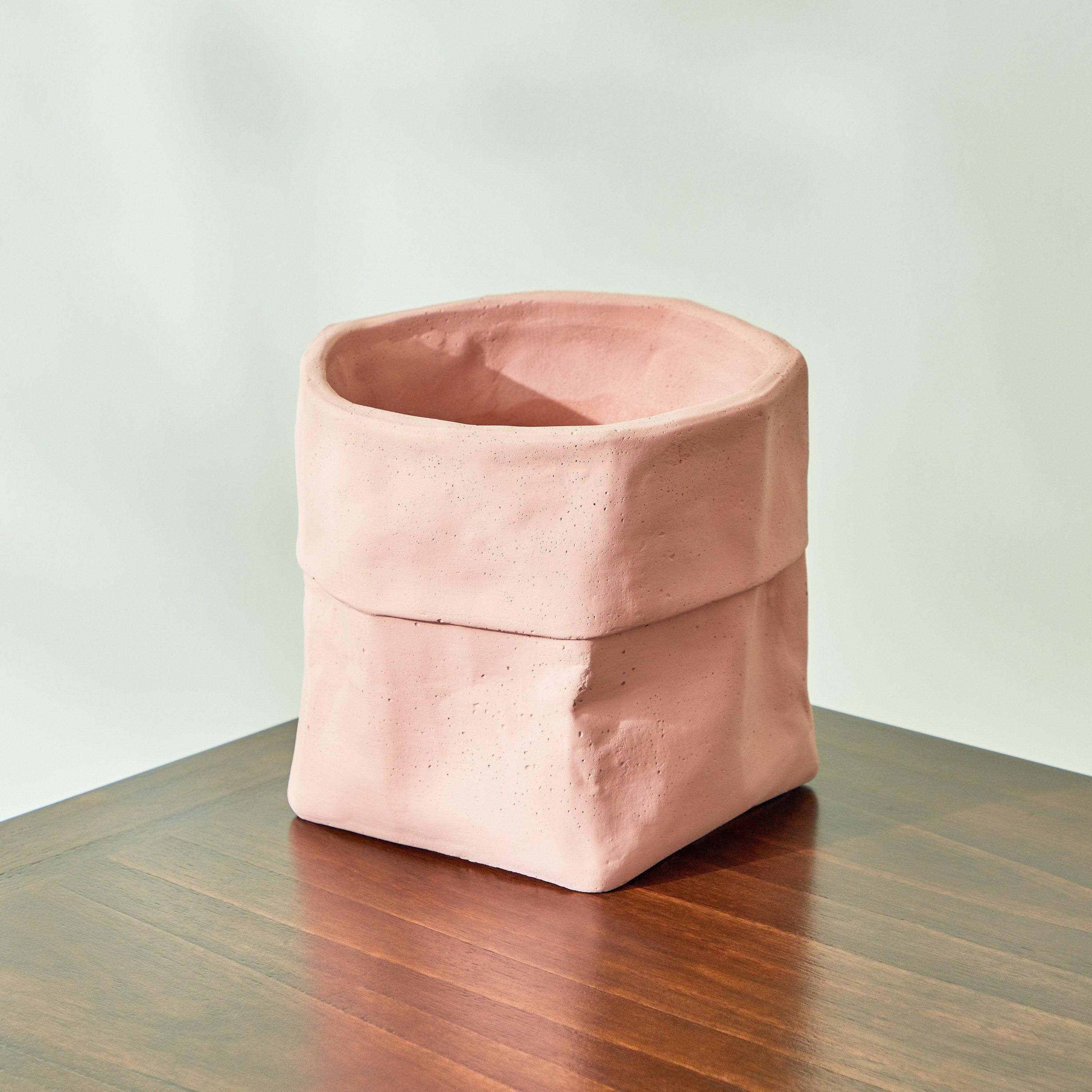 وعاء نبات بتصميم كيس من سيارا - 19x19x18 × 15.5 × 15.5 سم-hbxhomeware-hbxdecorandfurnishings-image-2