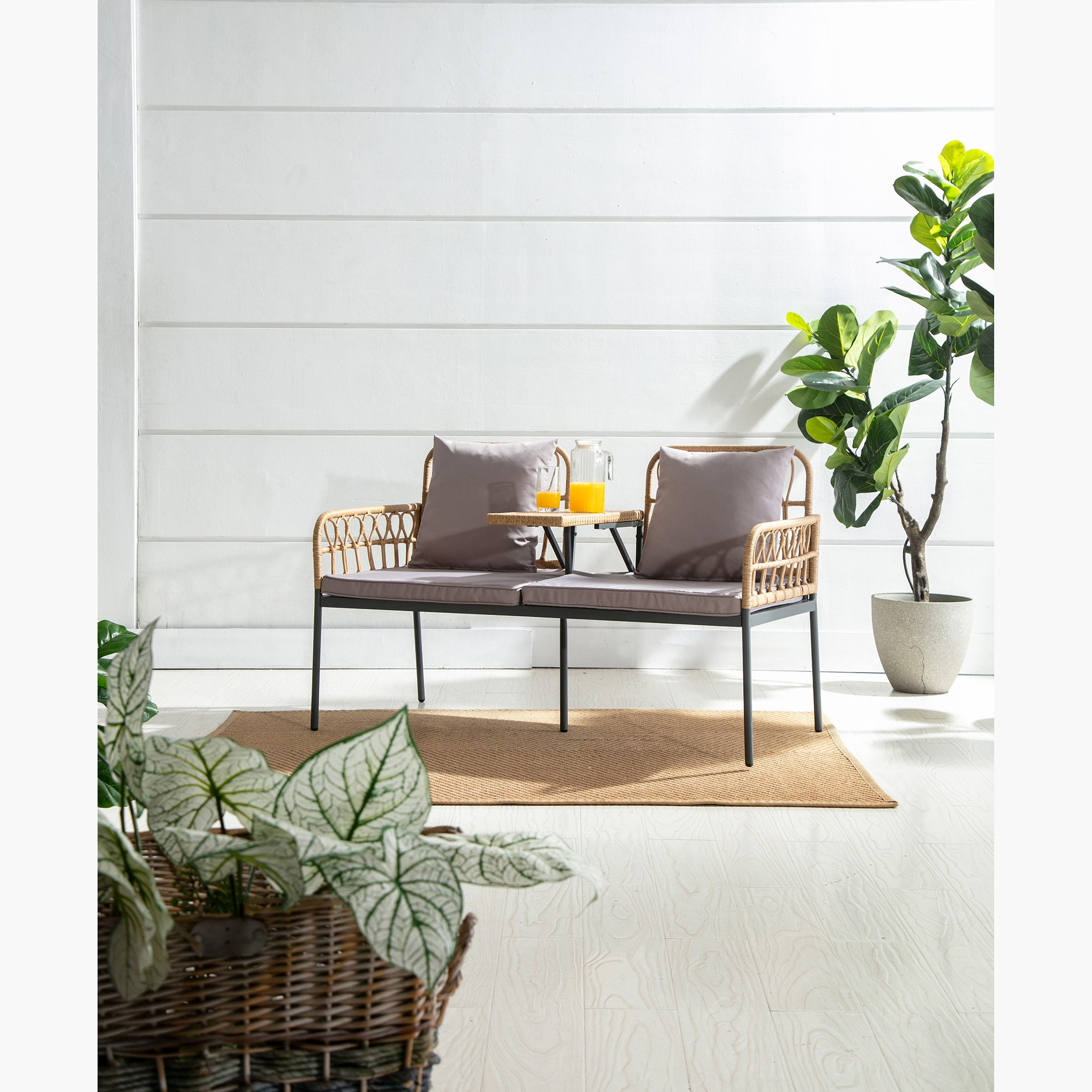 طقم طاولة مقعدين للجلسات الخارجية من فيرا جاتو-hbxfurniture-outdoor-diningsets-image-1