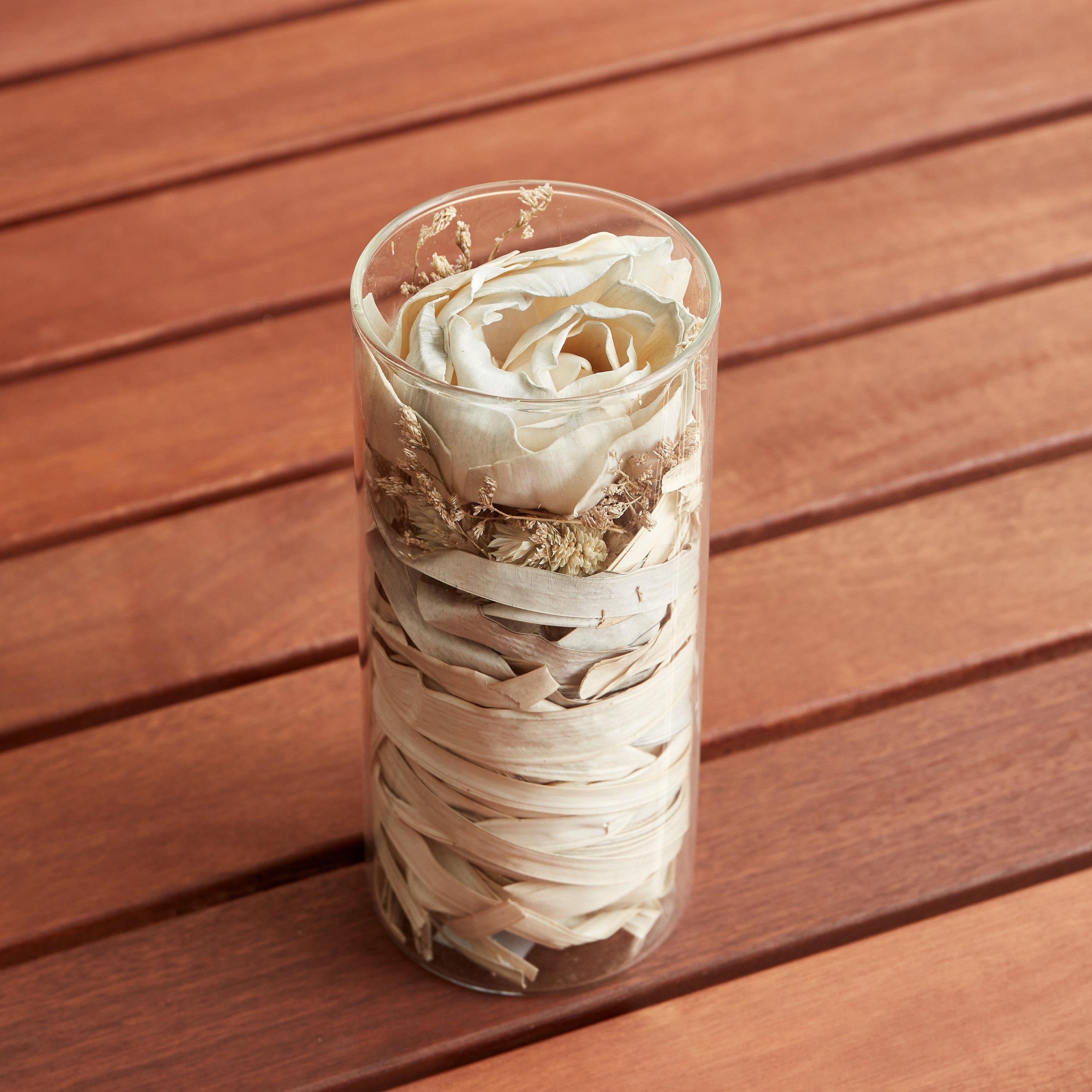 Miley Dried Sola Kuri Rose Bud in Glass Tube - 7.8x18 cm-hbxdecorandfurnishings-homeaccessories-artificialflowersandplants-image-2