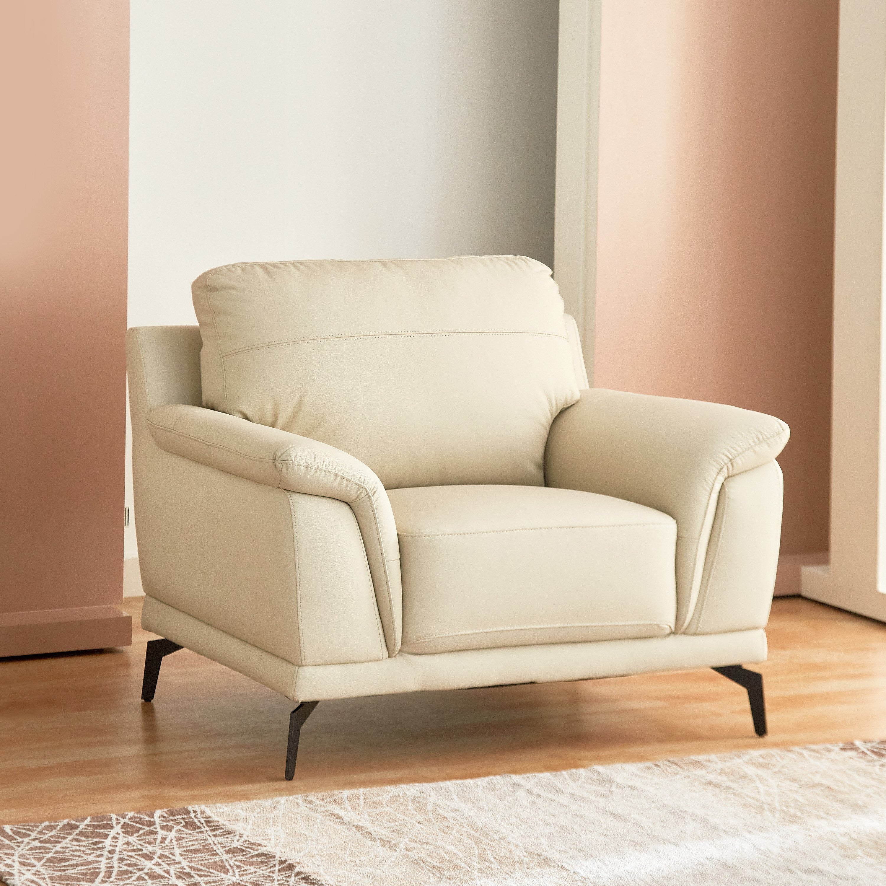كنبة نصف جلد مقعد واحد من دارسي-hbxlivingroom-sofasandarmchairs-sofas-image-2