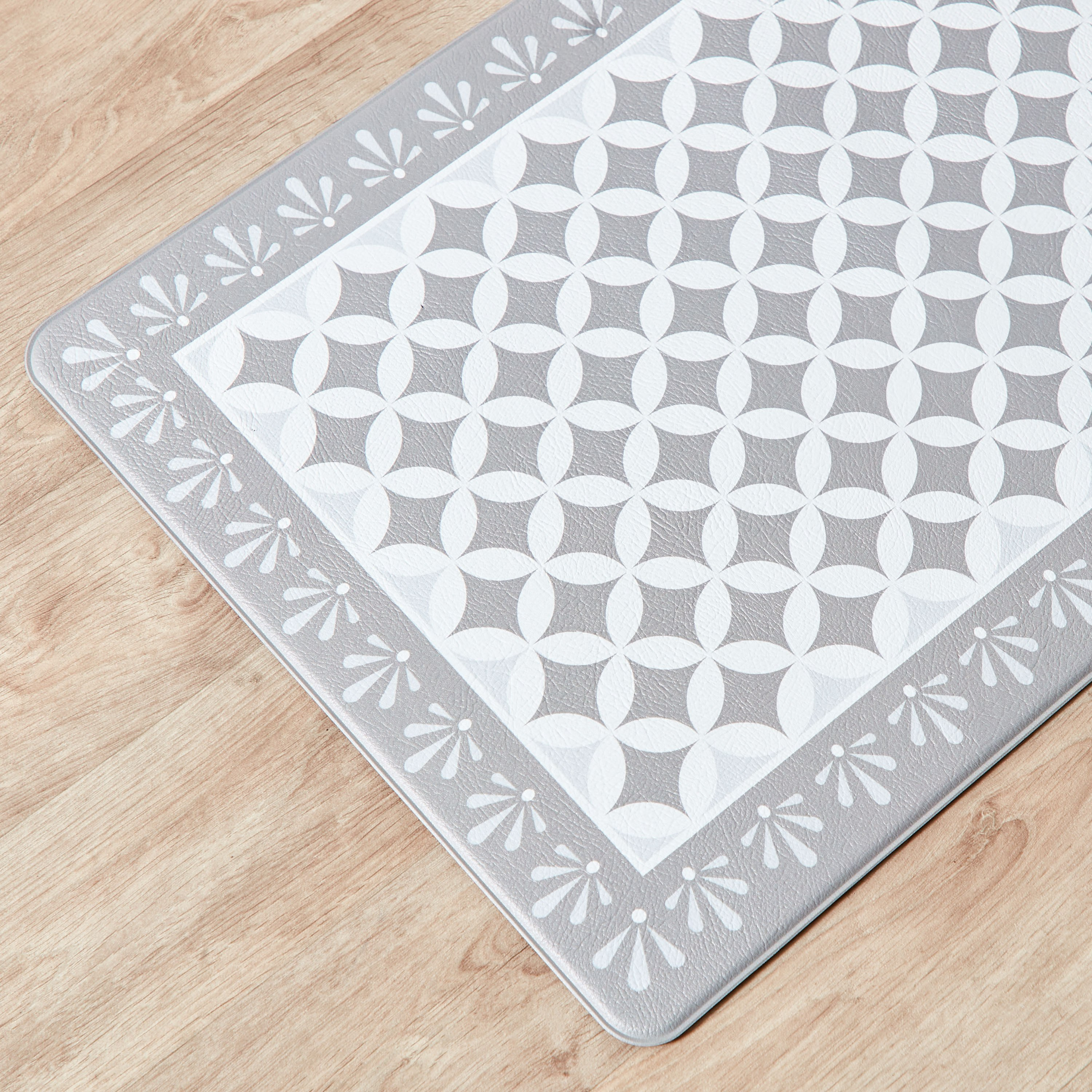 سجادة مقاومة للتعب بطبعات دورا - 45x75 سم-hbxhomeware-hbxlivingroom-image-3