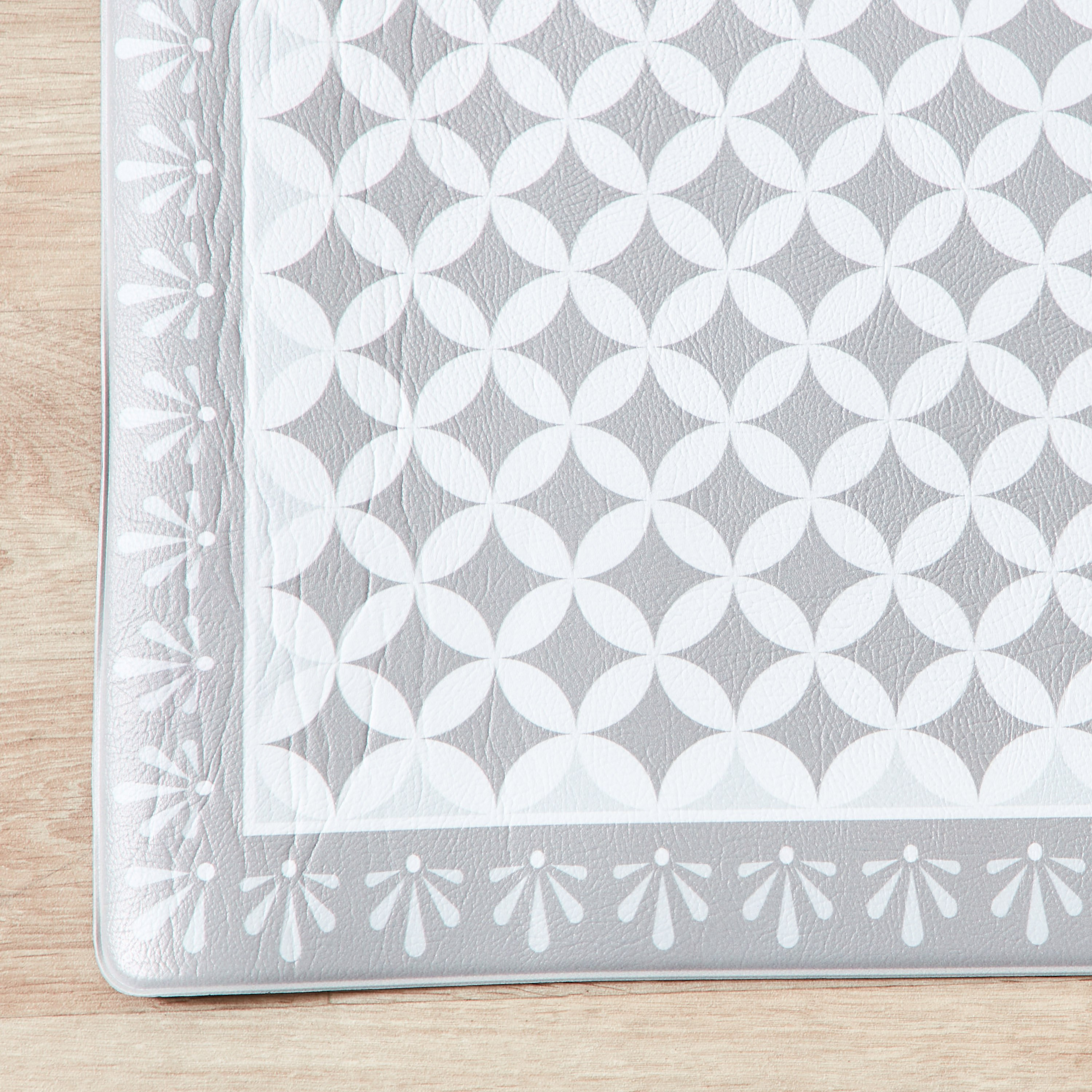 سجادة مقاومة للتعب بطبعات دورا - 45x120 سم-hbxhomeware-hbxlivingroom-image-2