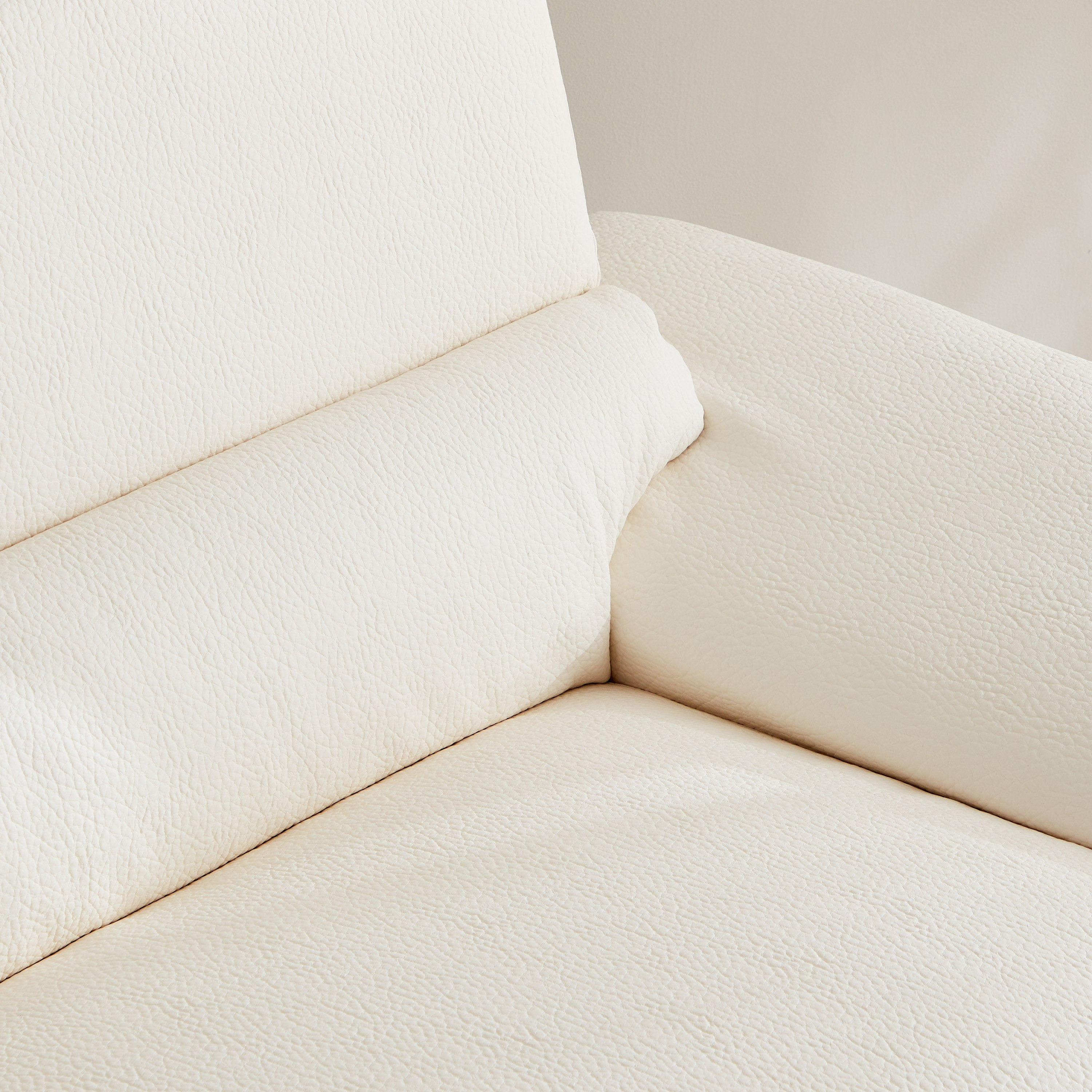 كنبة جلد صناعي 3 مقاعد من ساليرنو-hbxlivingroom-sofasandarmchairs-sofas-image-4