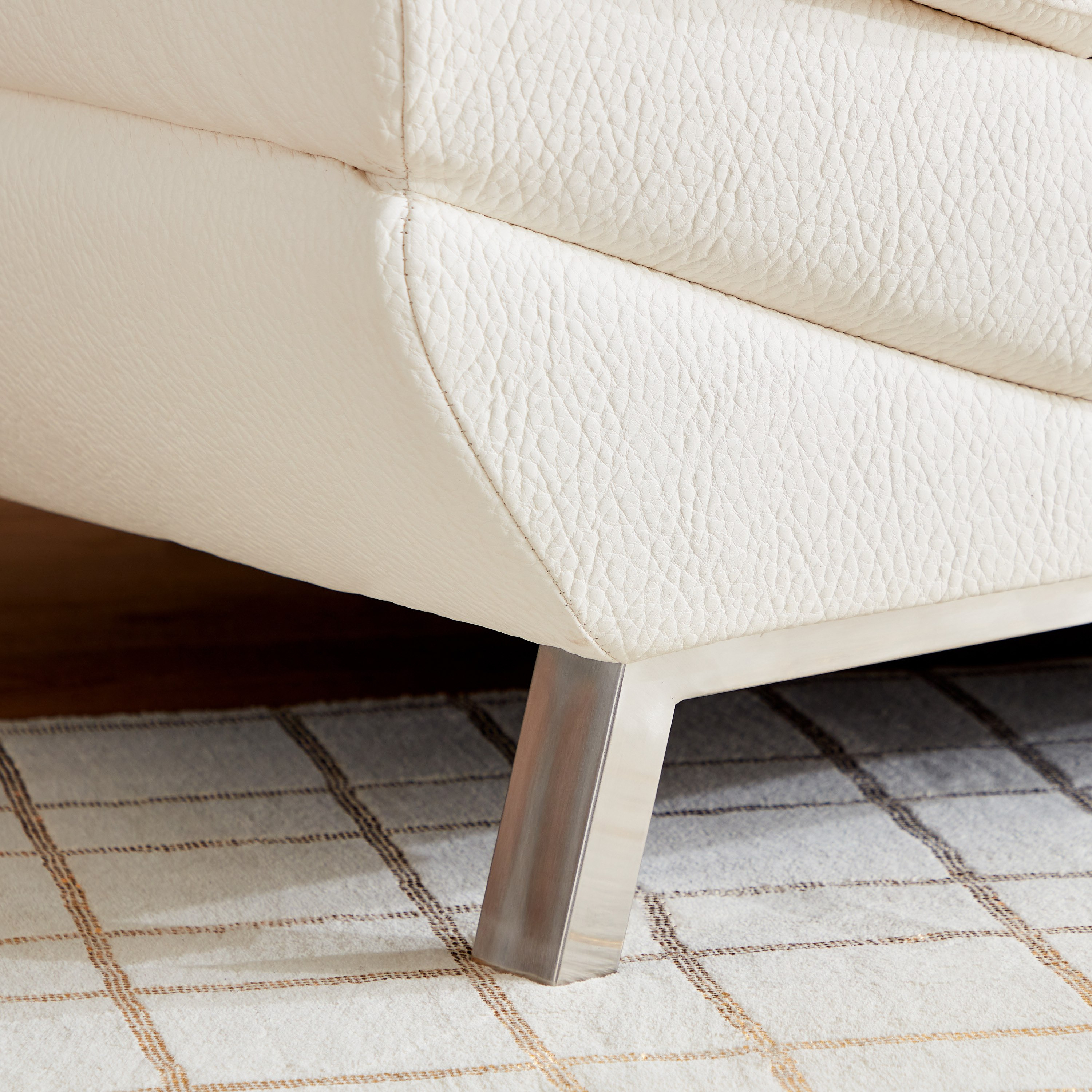 كنبة جلد صناعي 3 مقاعد من ساليرنو-hbxlivingroom-sofasandarmchairs-sofas-image-6
