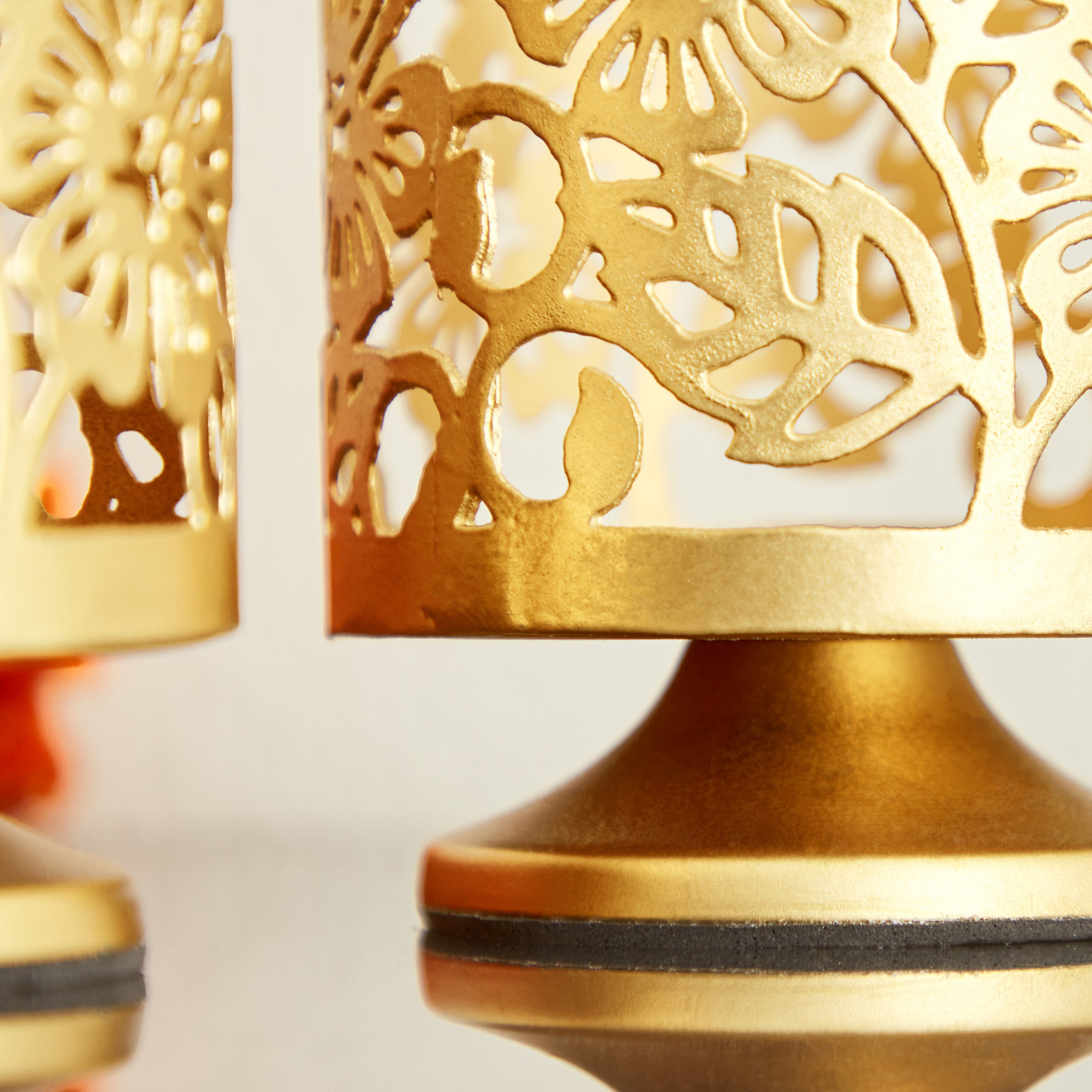 Luminous 2-Piece Etched Metal Votive Holder Set - 7.5x7.5x10 cm-hbxlivingroom-decorandaccessories-candleholders-image-4