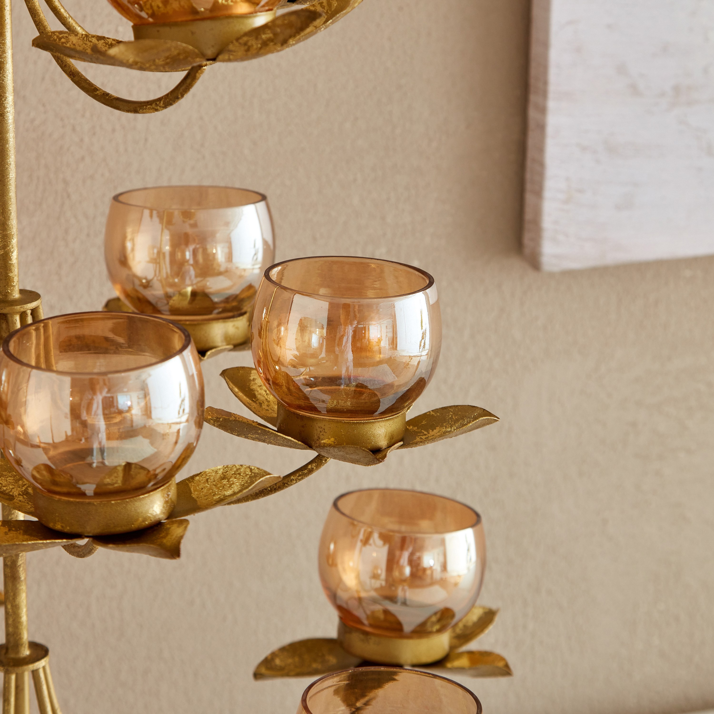 حامل شموع صغيرة معدن متعدد الطوابق بتصميم زهرة اللوتس من كومود - 48x48x64 سم-hbxlivingroom-decorandaccessories-candleholders-image-3
