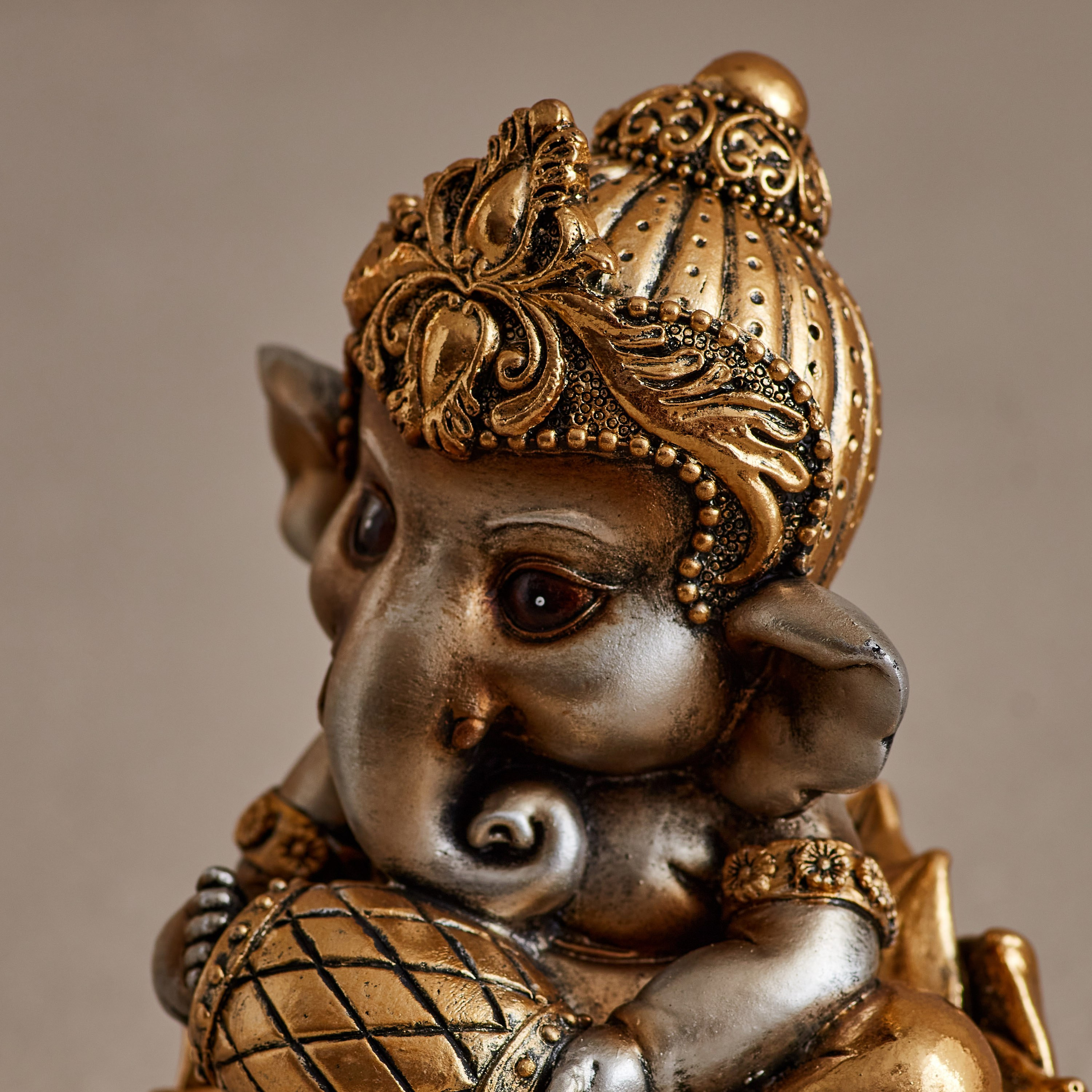 تمثال ديكور من ديفاين - 8.5x8x12 سم-hbxhomeware-homedecor-figurinesandornaments-image-4