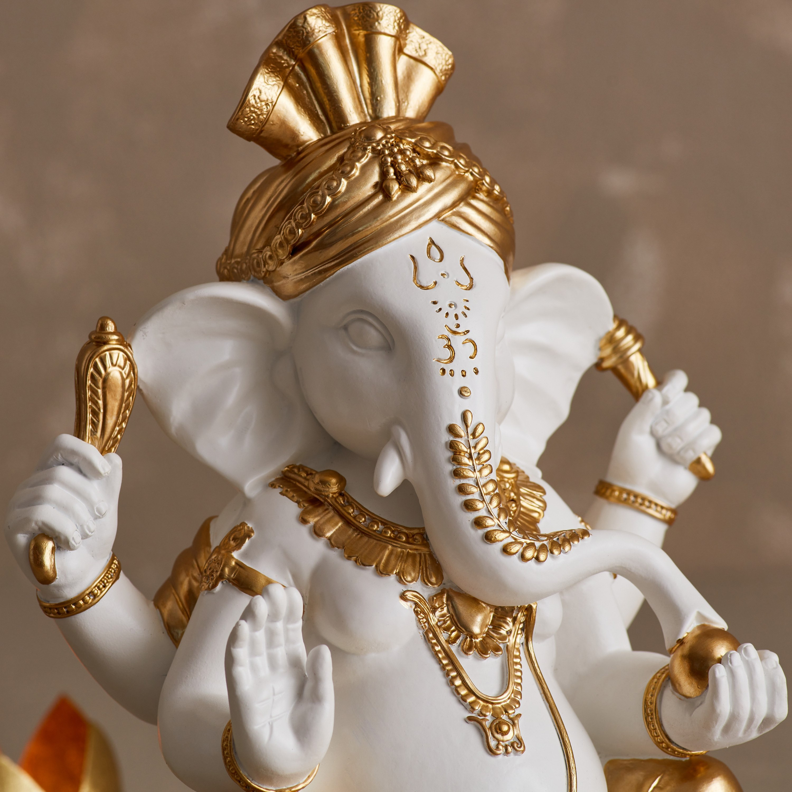 Divine Ganesha Figurine - 21x17x33 cm-hbxhomeware-homedecor-figurinesandornaments-image-4
