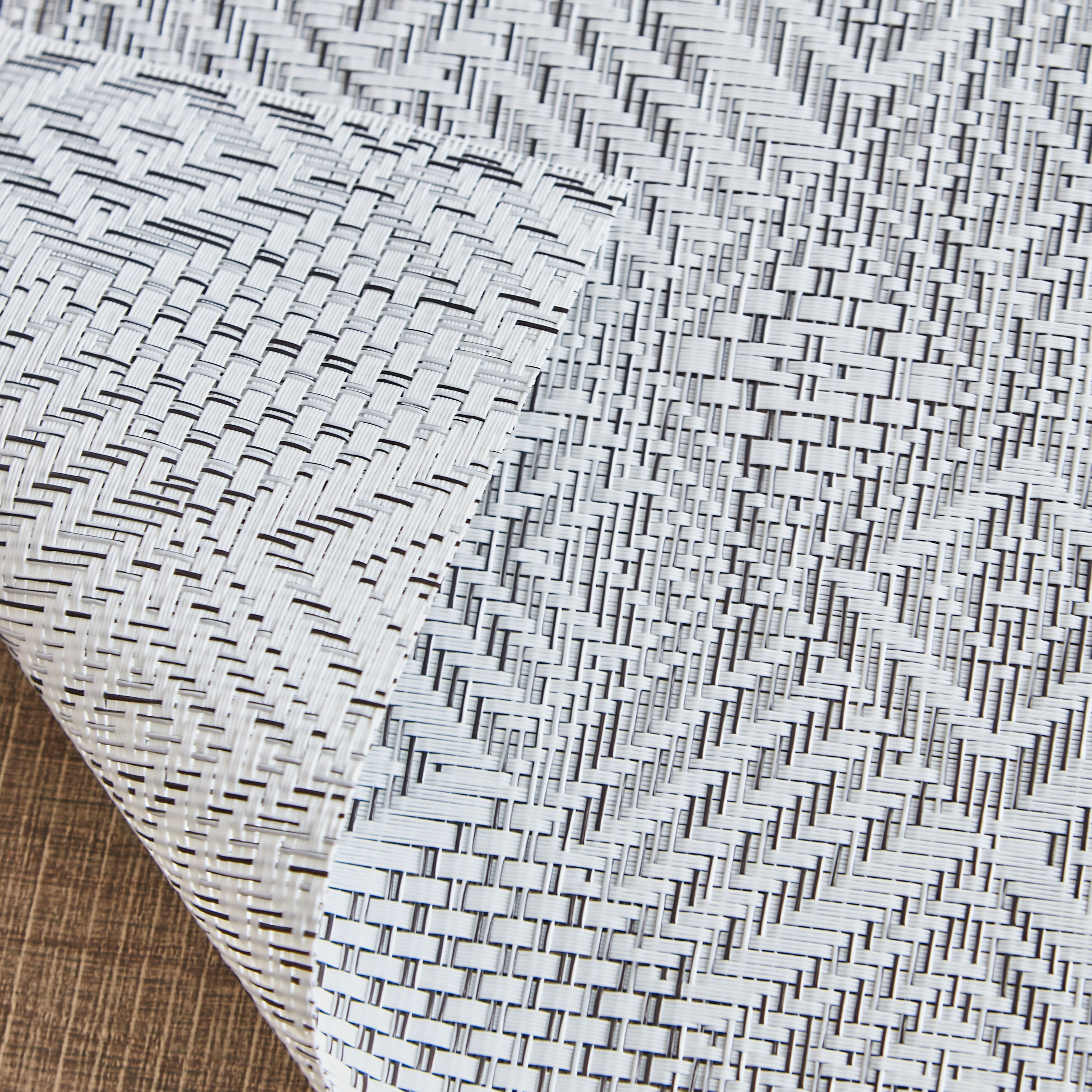 لبادة صحون شيفرون من أوزياس - 30x45 سم-hbxdecorandfurnishings-homefurnishings-tablelinens-image-4