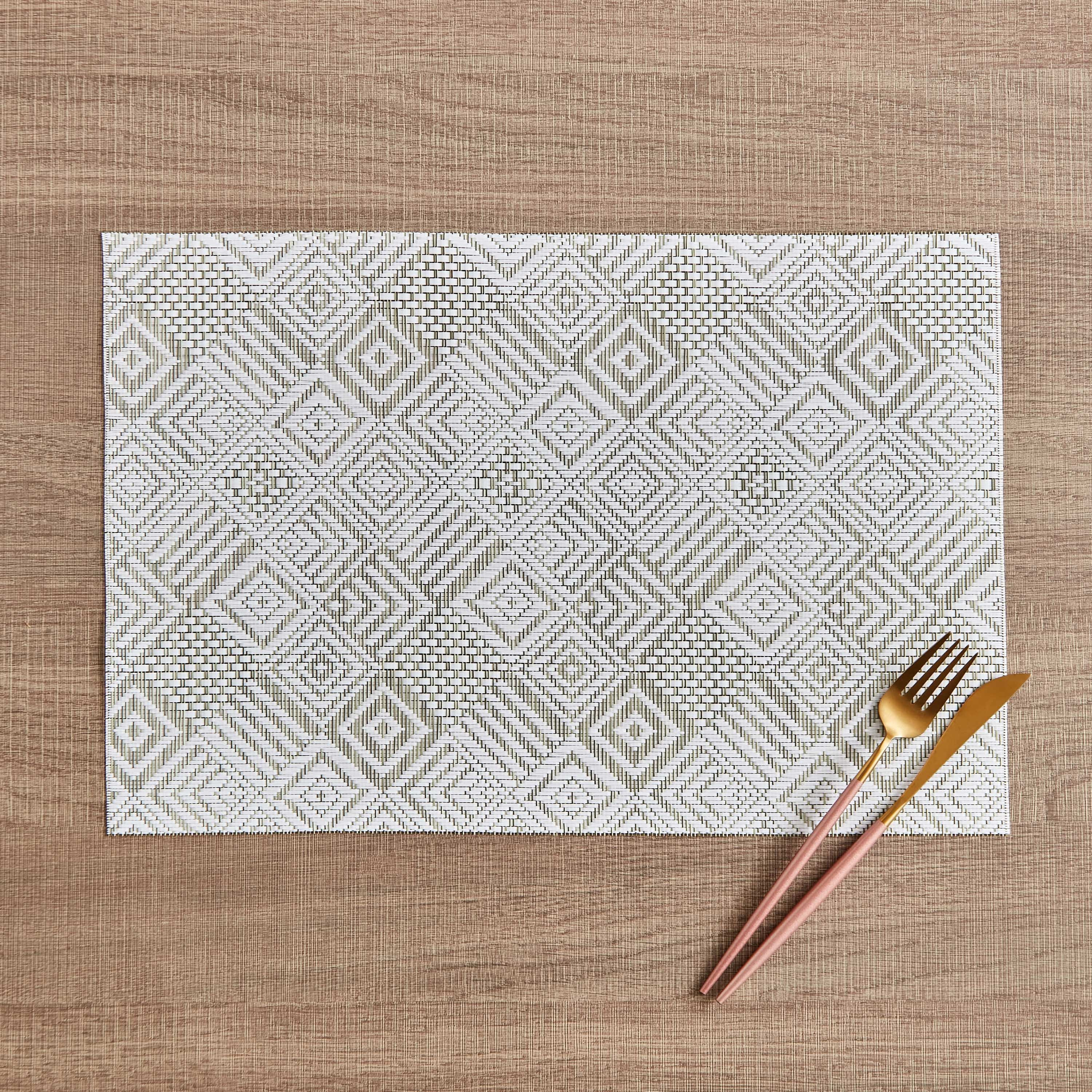 لبادة صحون شيفرون من أوزياس - 30x45 سم-hbxdecorandfurnishings-homefurnishings-tablelinens-image-1