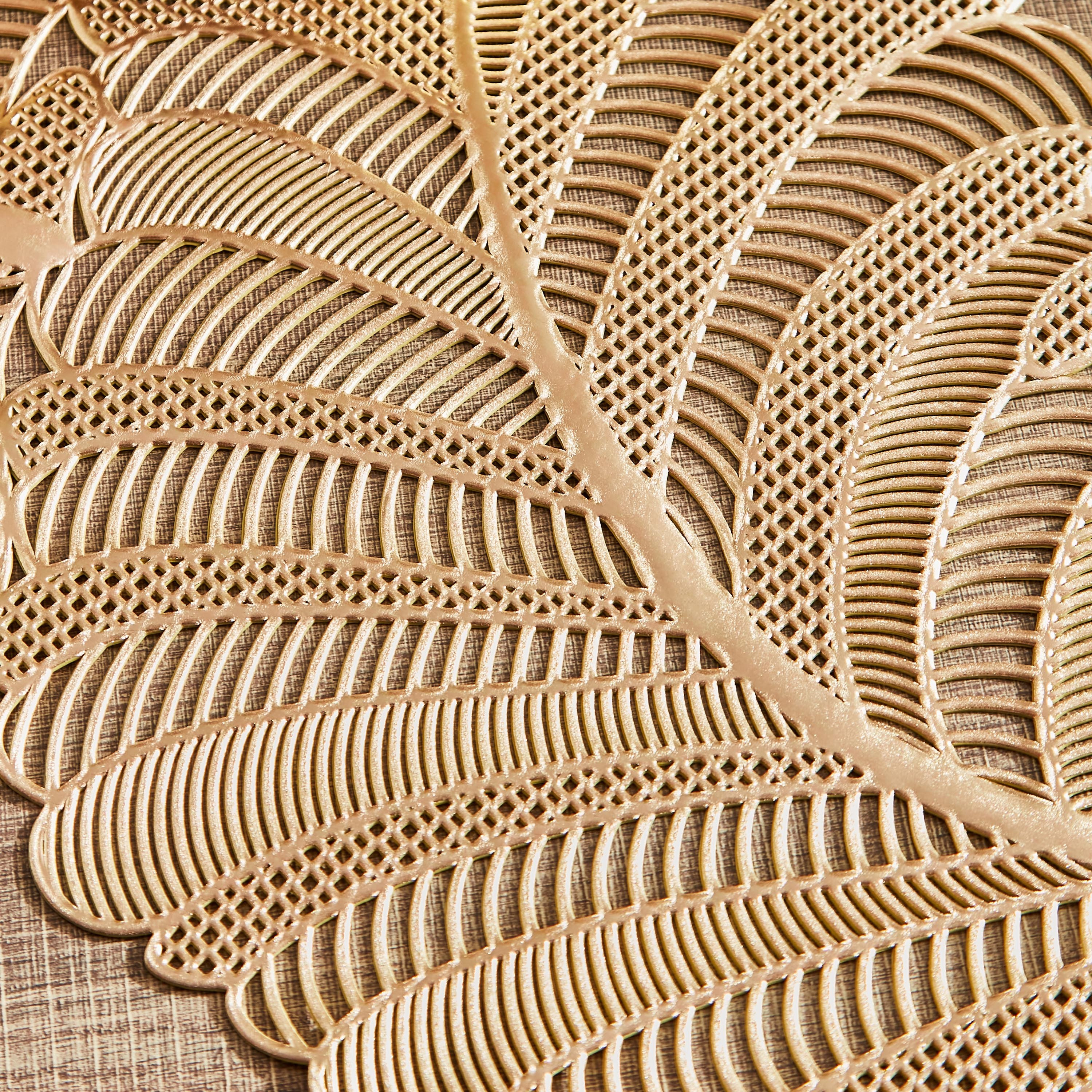 Leaf Runner - 33x92 cm-hbxdecorandfurnishings-homefurnishings-tablelinens-image-2