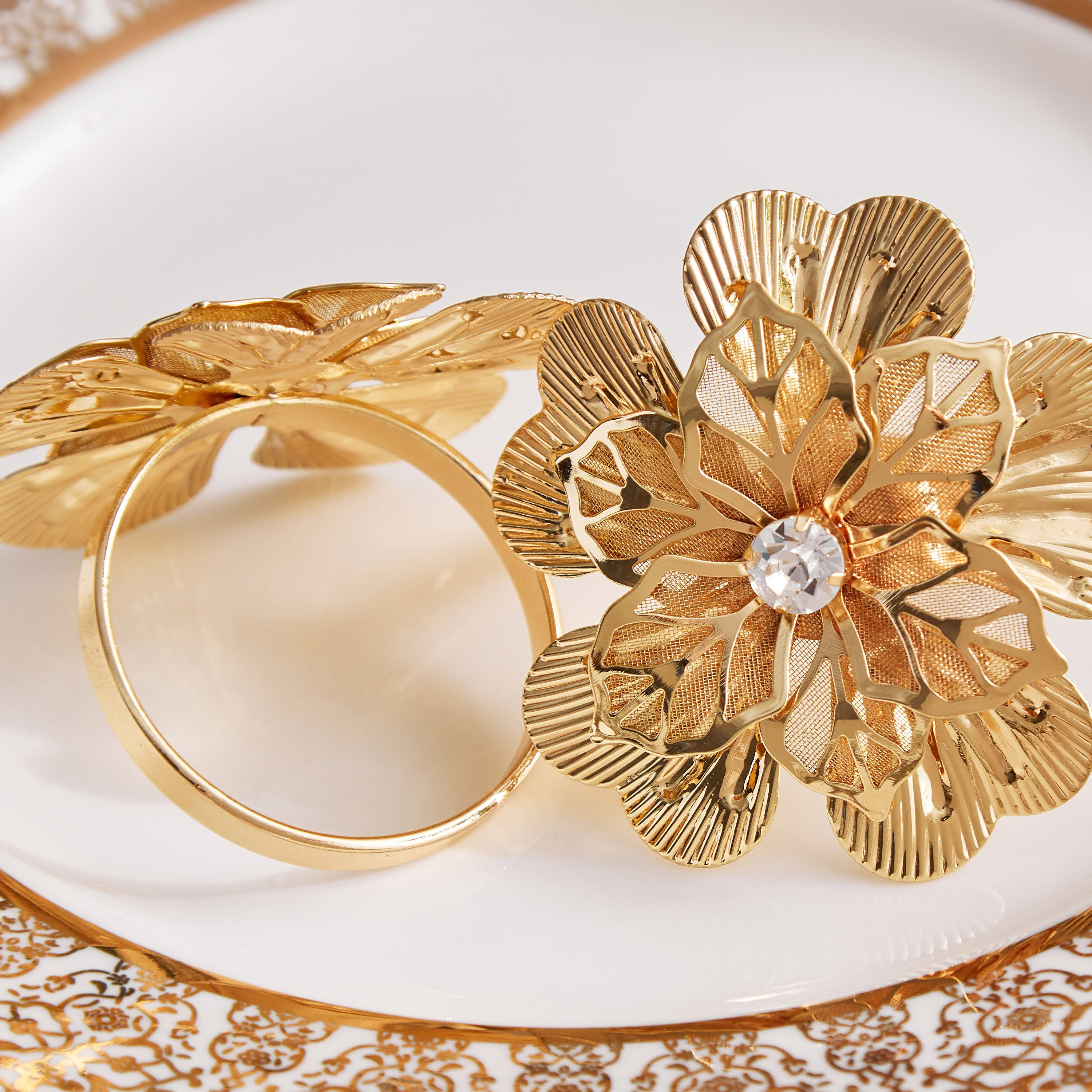 طقم حلقات مناديل سفرة معدنية قطعتين من كليم - 5x5 سم-hbxdecorandfurnishings-homefurnishings-tablelinens-image-3