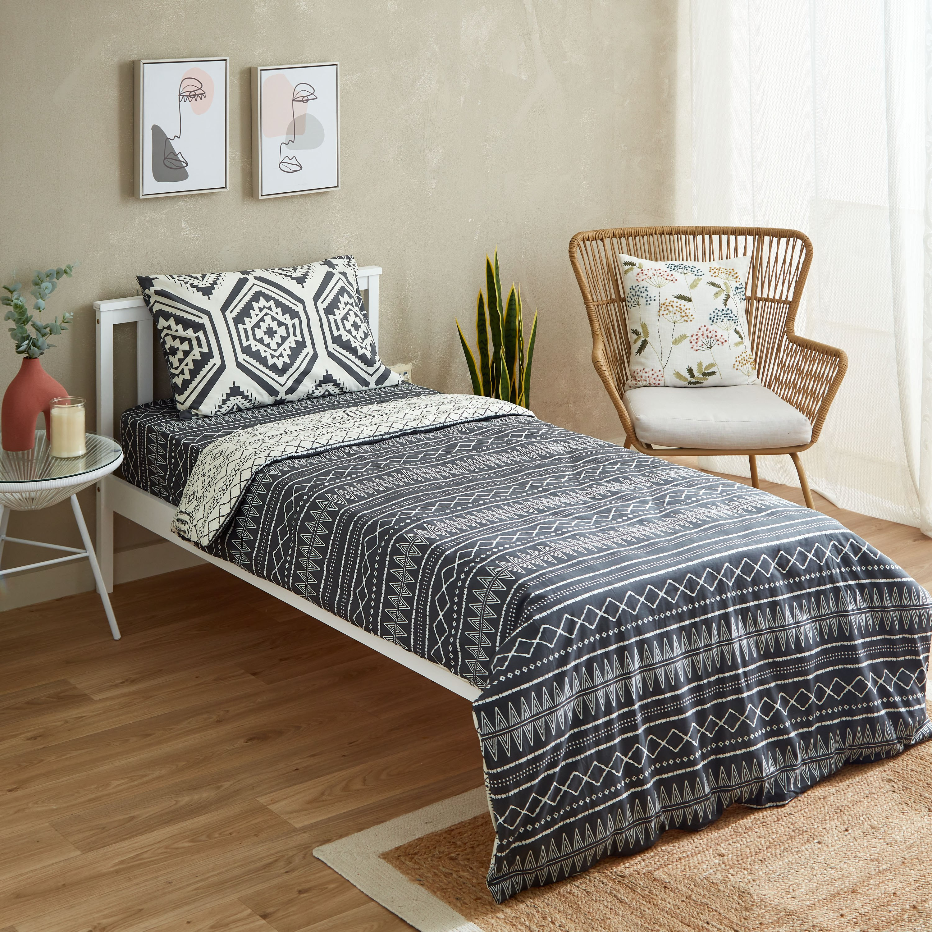 طقم غطاء لحاف قطن فردي يستخدم على الوجهين 3 قطع من زايلا - 135x220 سم-hbxhomeware-hbxdecorandfurnishings-image-1
