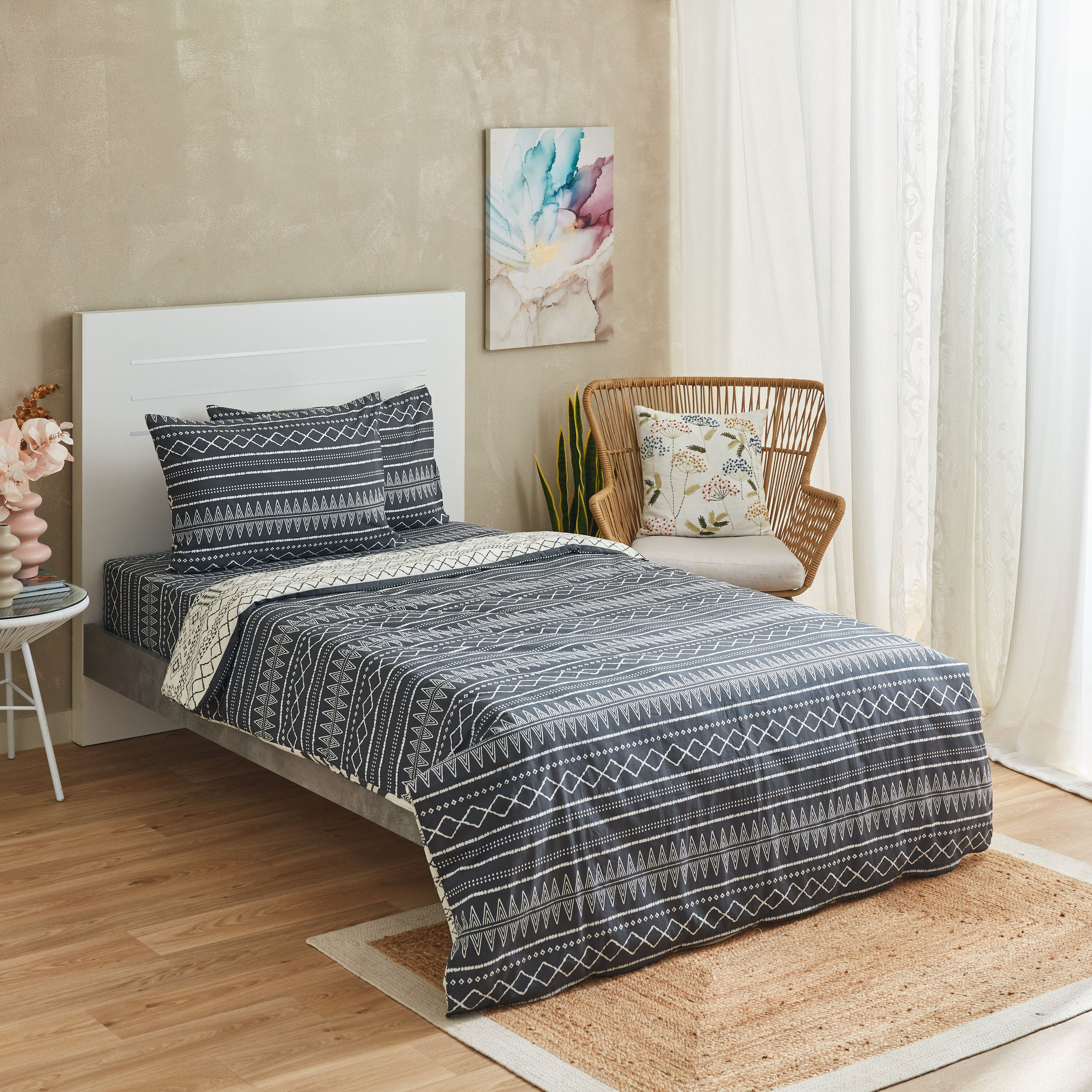 طقم غطاء لحاف مزدوج قطن يستخدم على الوجهين بطبعات 4 قطع من زايلا - 160x220 سم-hbxhomeware-hbxdecorandfurnishings-image-1