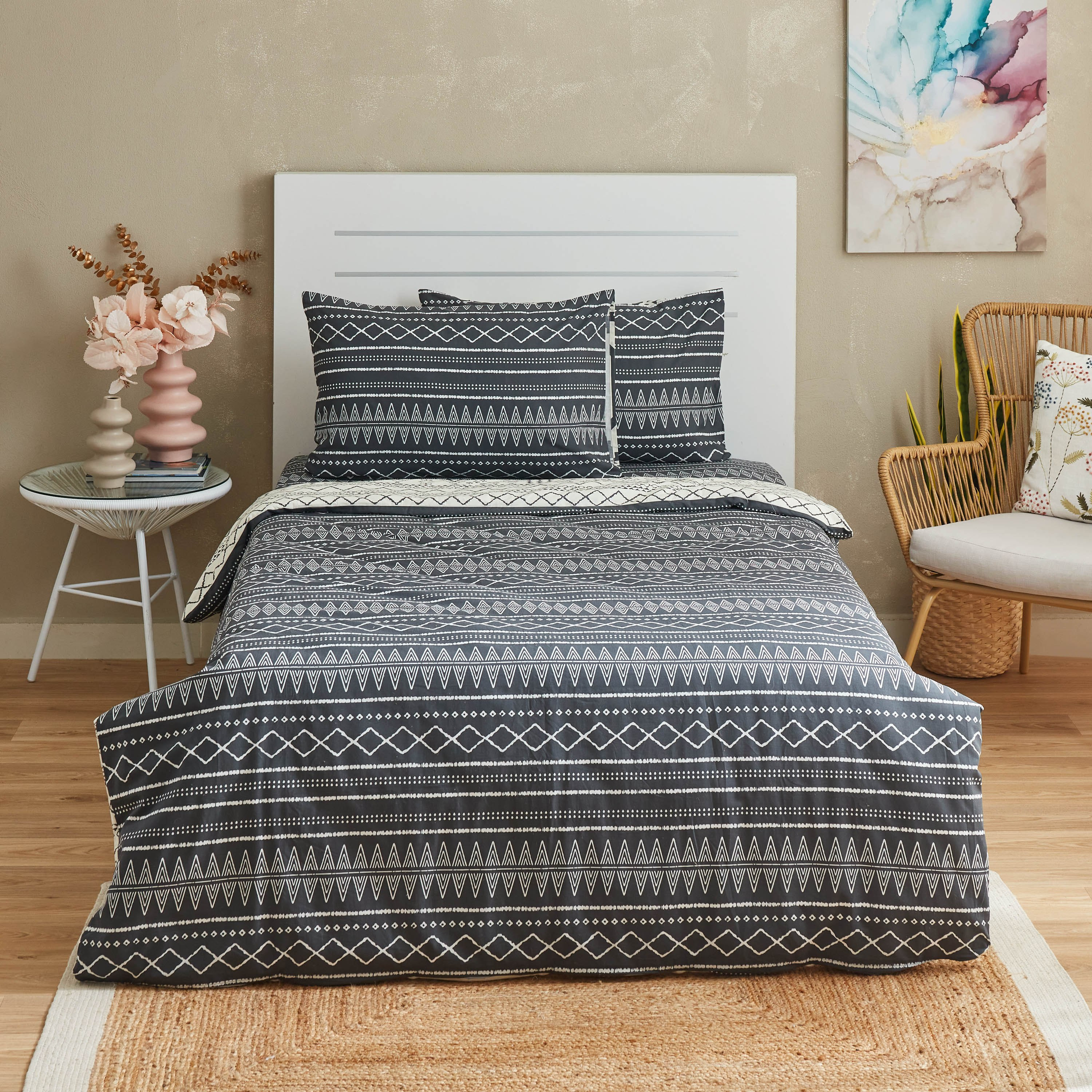 طقم غطاء لحاف مزدوج قطن يستخدم على الوجهين بطبعات 4 قطع من زايلا - 160x220 سم-hbxhomeware-hbxdecorandfurnishings-image-2