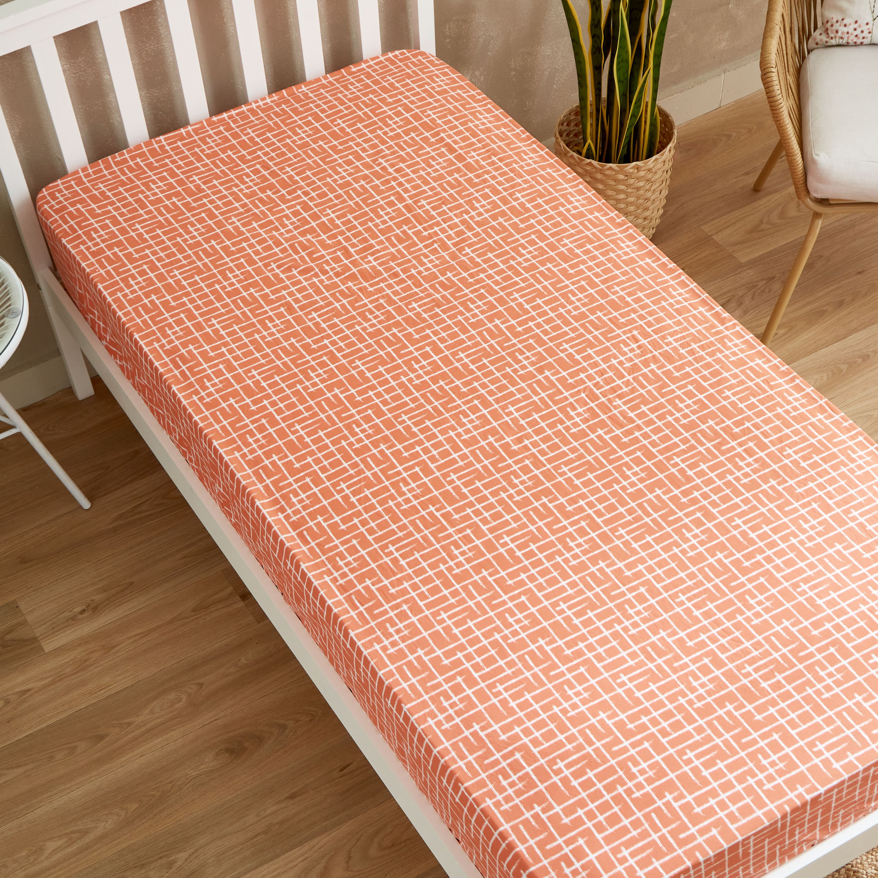 شرشف مطّاطي فردي قطن بطبعات تجريدية من زايلا - 90x200+25 سم-hbxhomeware-hbxbedroom-image-3