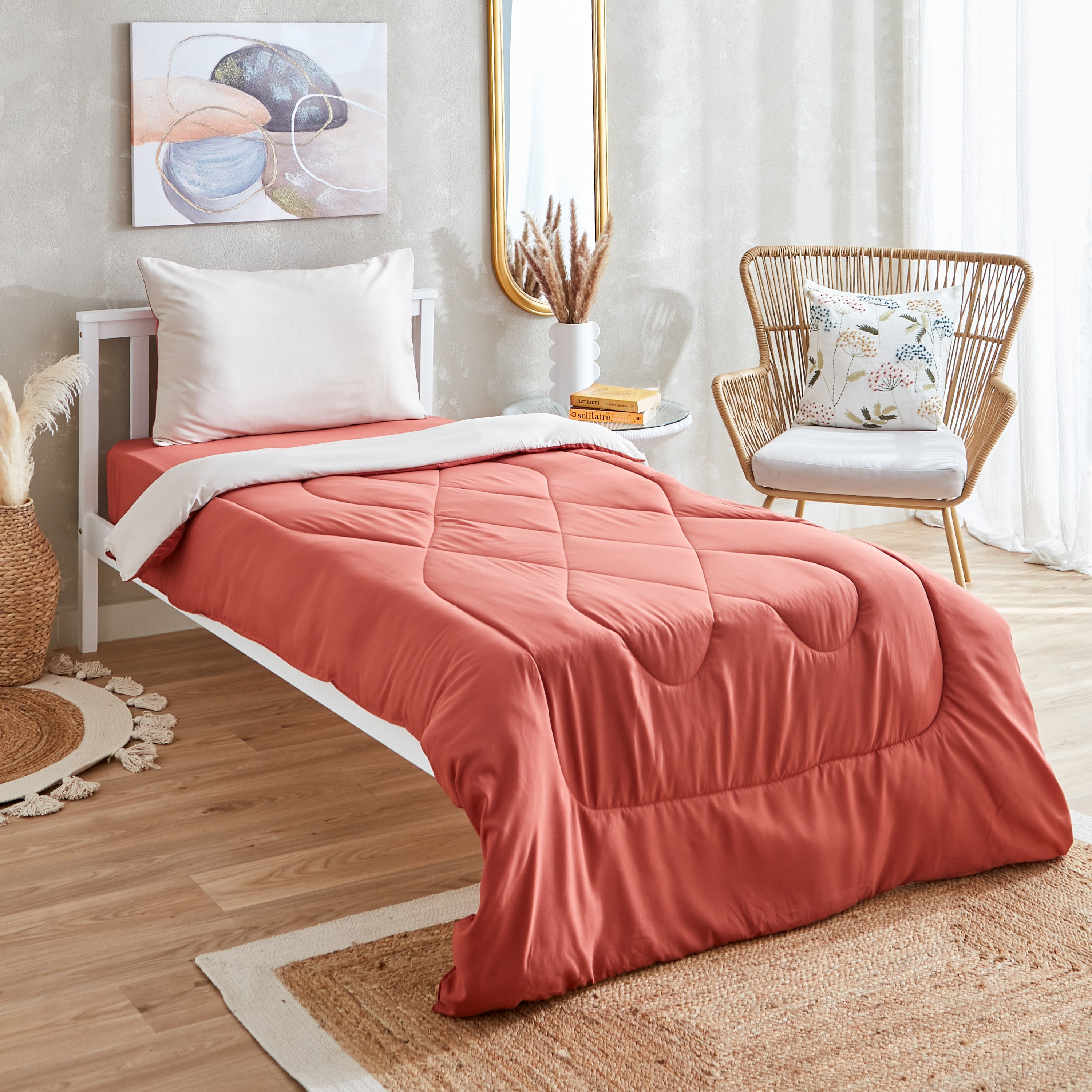 طقم لحاف فردي من الألياف الدقيقة يستخدم على الوجهين قطعتين من ديربي - 135x220 سم-hbxkidsandyouth-beddingandfurnishings-comfortersets-image-1