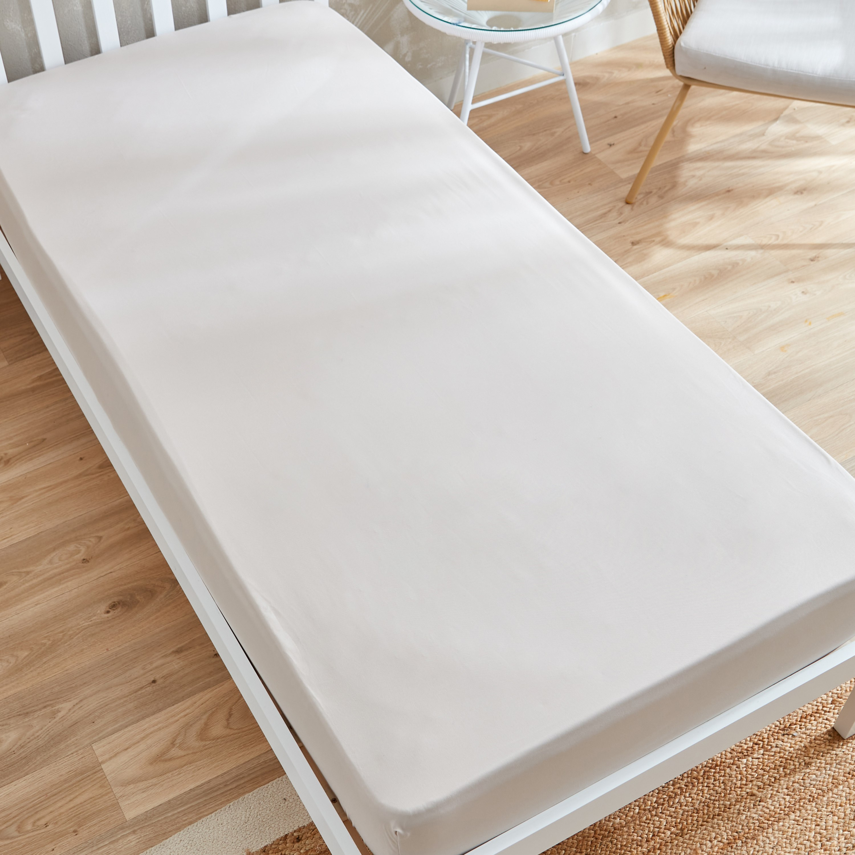 Derby Single Solid Microfibre Fitted Sheet - 90x190+20 cm-hbxhomeware-hbxbedroom-image-4