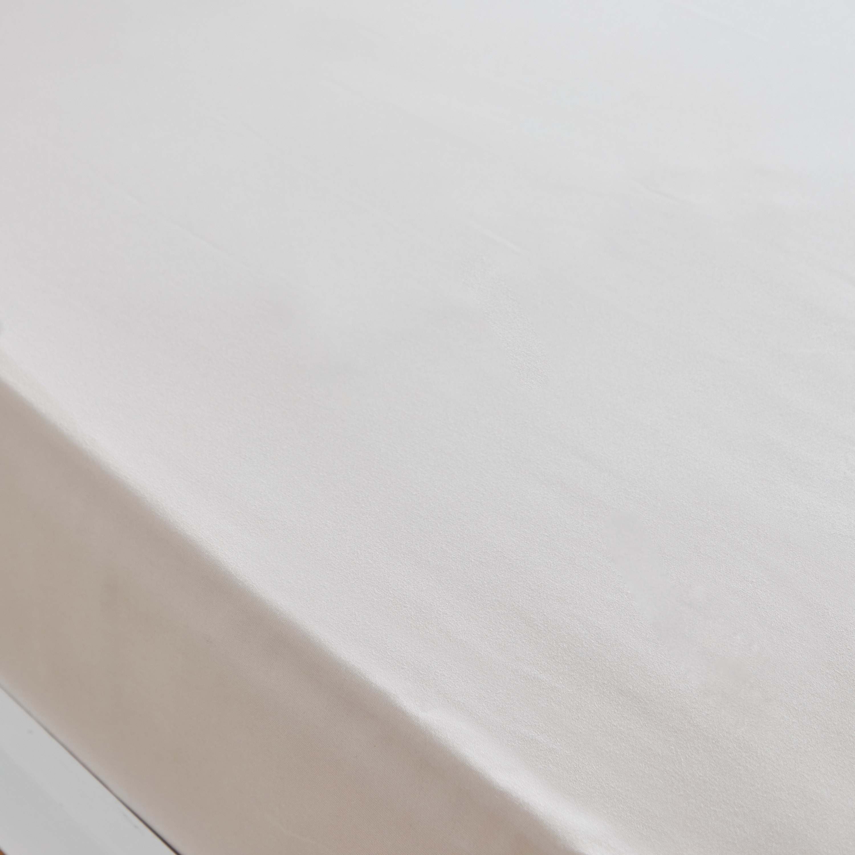 Derby Single Solid Microfibre Fitted Sheet - 90x190+20 cm-hbxhomeware-hbxbedroom-image-5