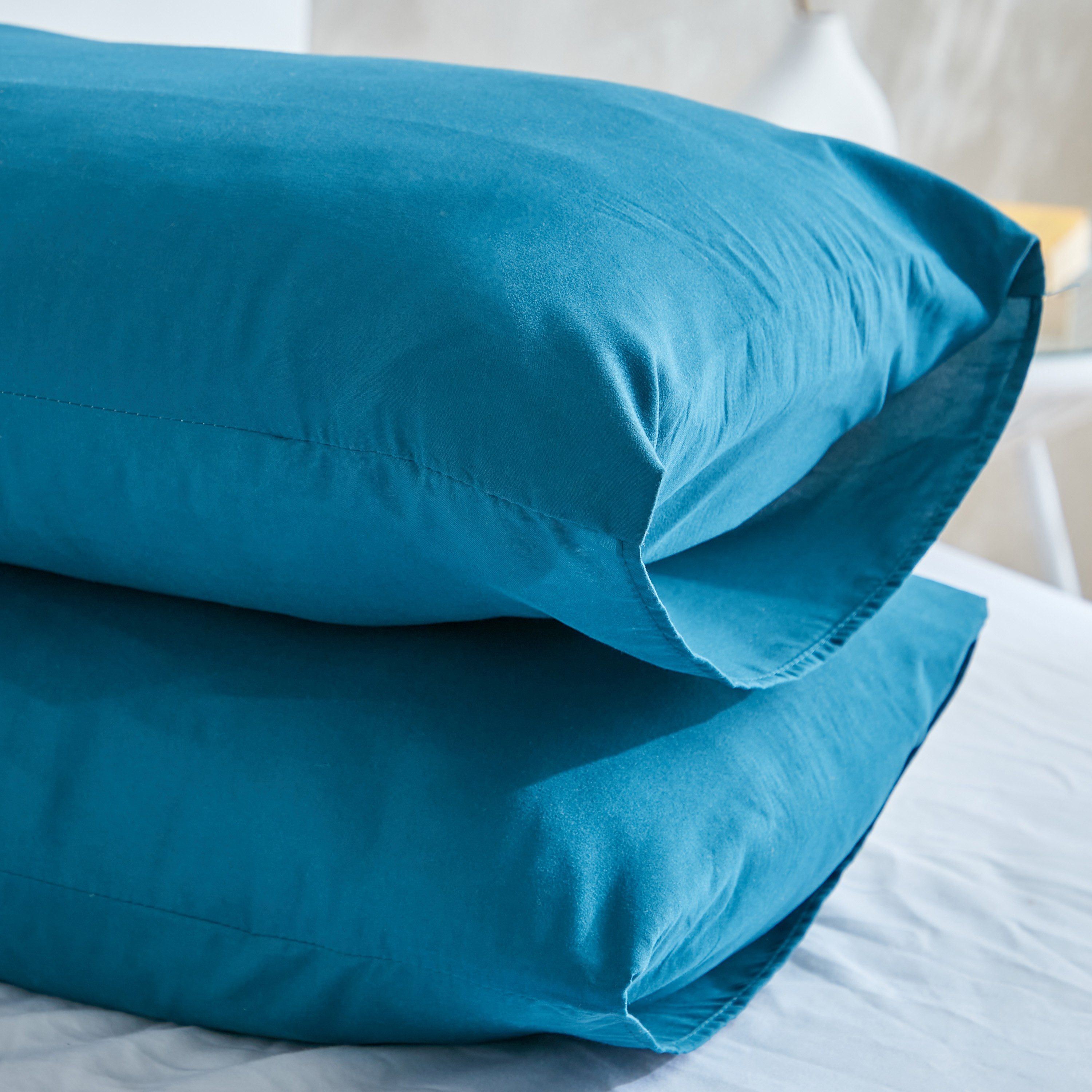 طقم غطاء وسادة ألياف دقيقة سادة قطعتين من ديربي - 45x70 سم-hbxhomeware-hbxbedroom-image-4