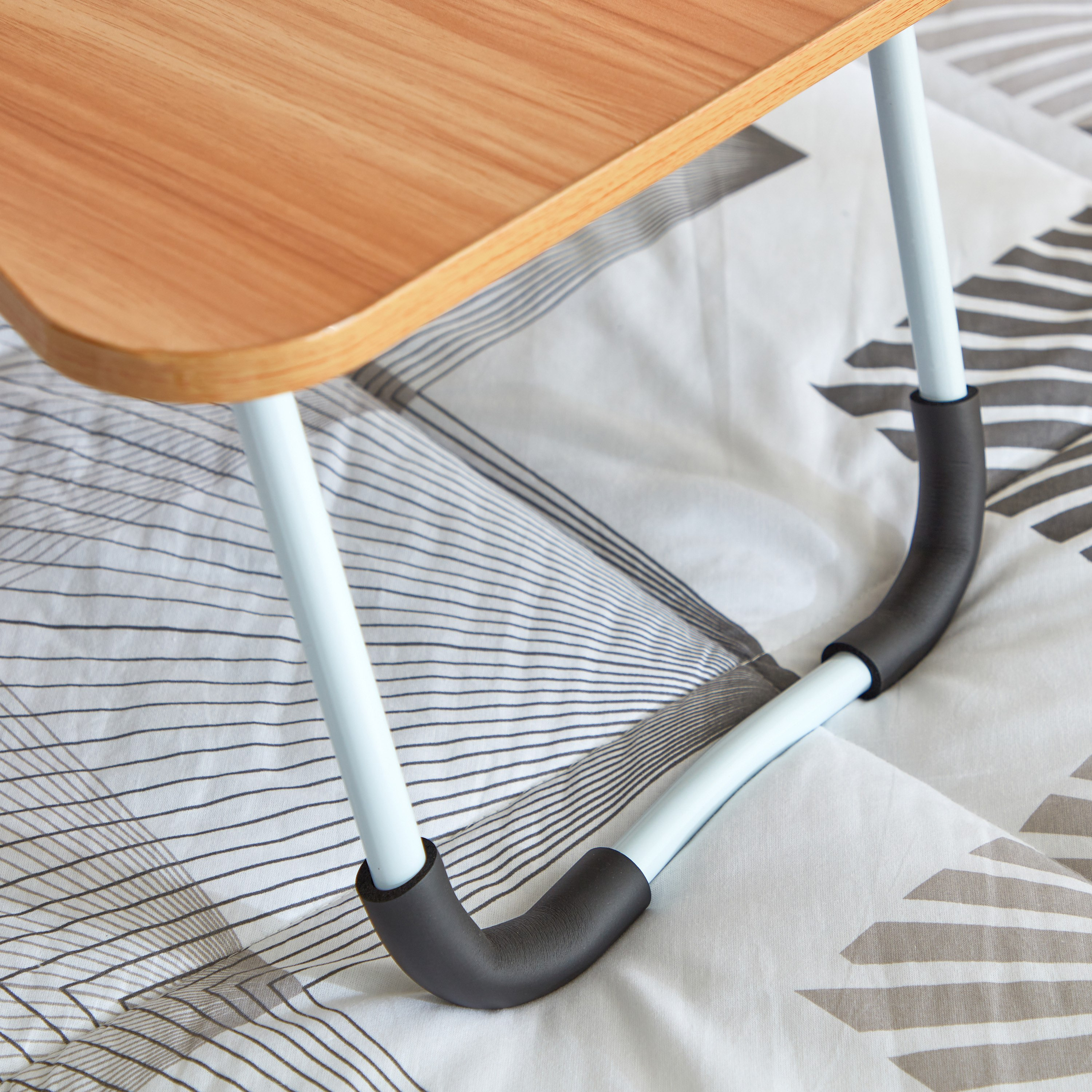 Breakfast and Laptop Table Tray - 60x40x26 cm-hbxdecorandfurnishings-tabletop-serveware-image-4