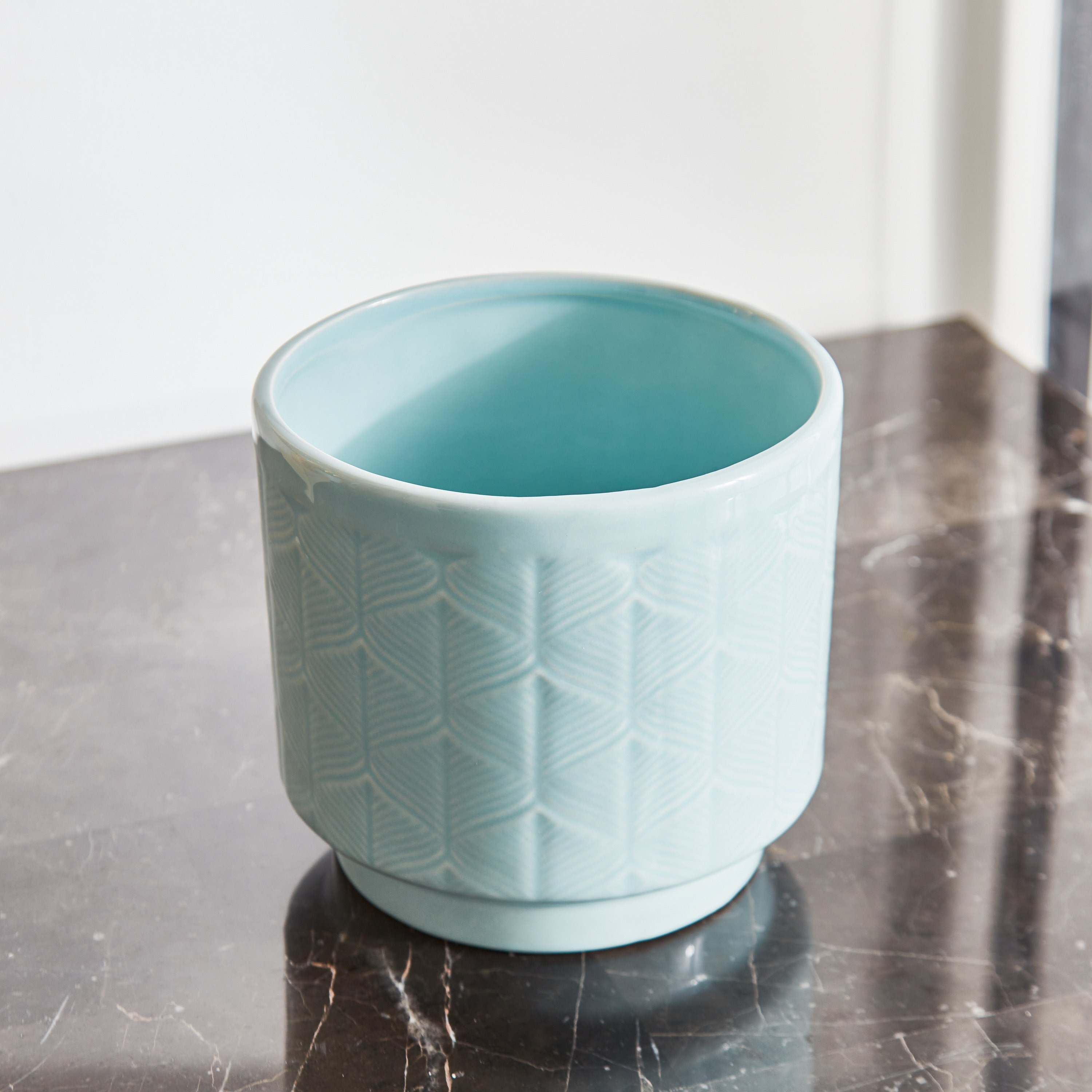 إناء زرع بارز الملمس دولميت من إستريلا - 13.3x13.3x12.1 سم-hbxhomeware-hbxdecorandfurnishings-image-3