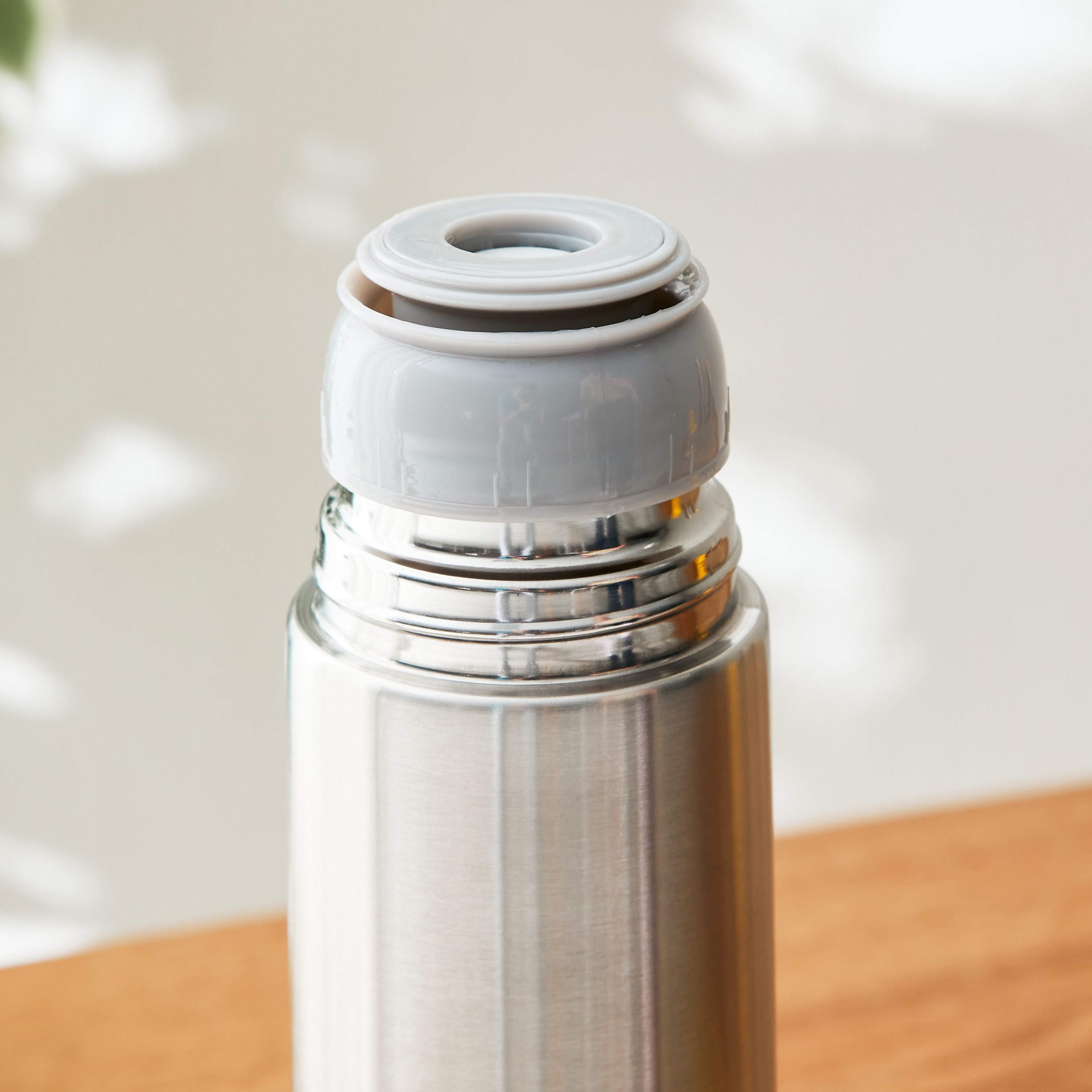 Zen Stainless Steel Vaccum Flask Bottle - 500 ml-hbxhomeware-hbxkitchen-image-3